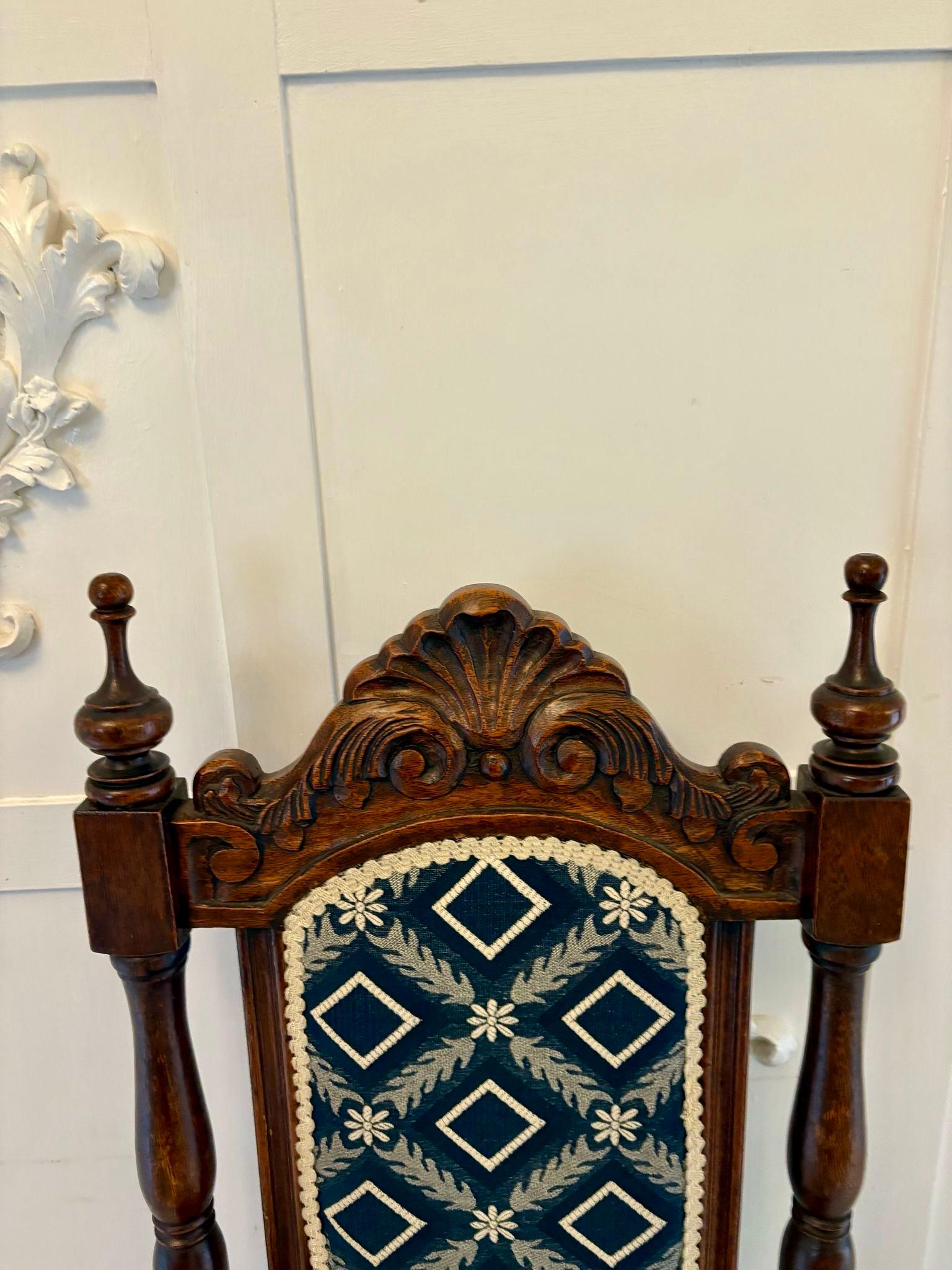 Chêne Paire de chaises d'appoint/de salon en Oak Oak sculpté, de style victorien, de qualité ancienne en vente