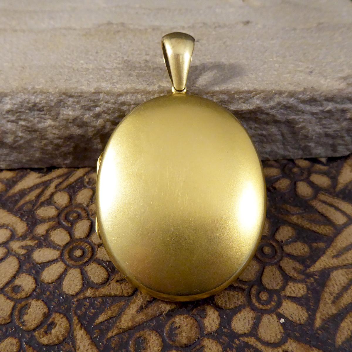 Early Victorian Antique Quality Victorian in Memory of Initialed Locket in 15 Carat Yellow Gold