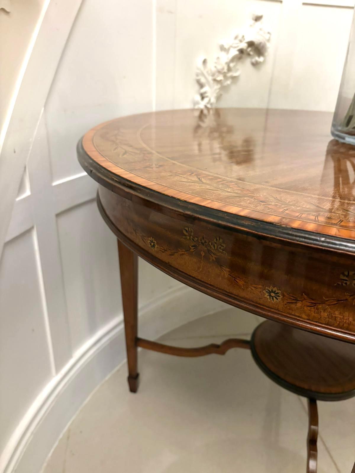 Victorien Table centrale victorienne en acajou marqueté de qualité ancienne en vente