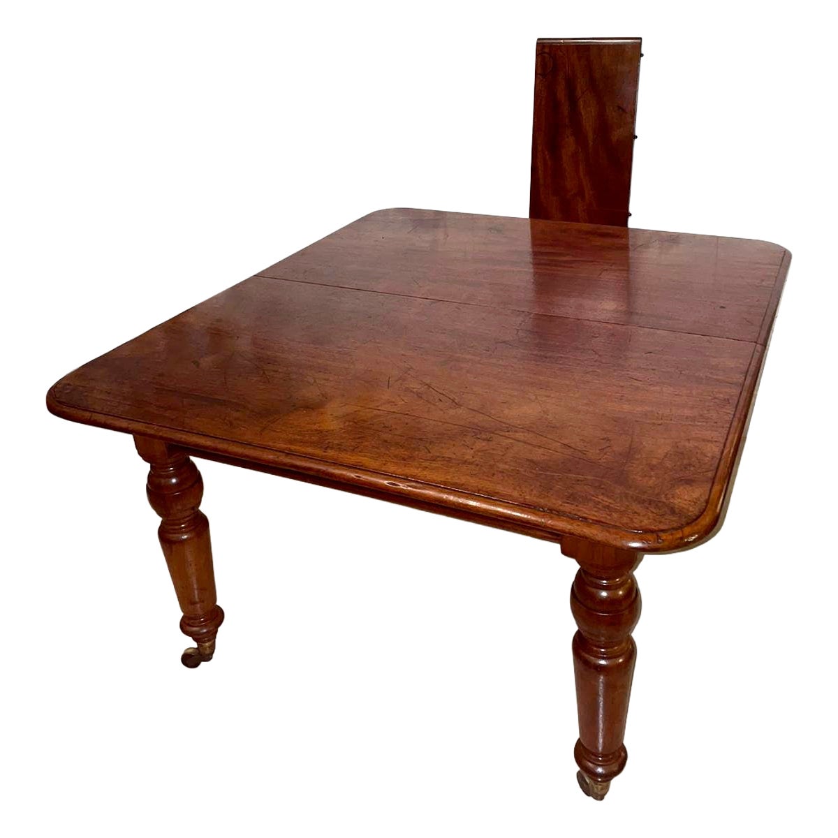 Is mahogany good for a dining table?