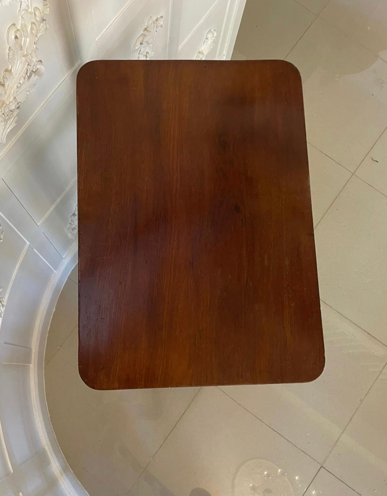 Qualità antica William IV Mahogany Freestanding Five Tier Whatnot in vendita 1
