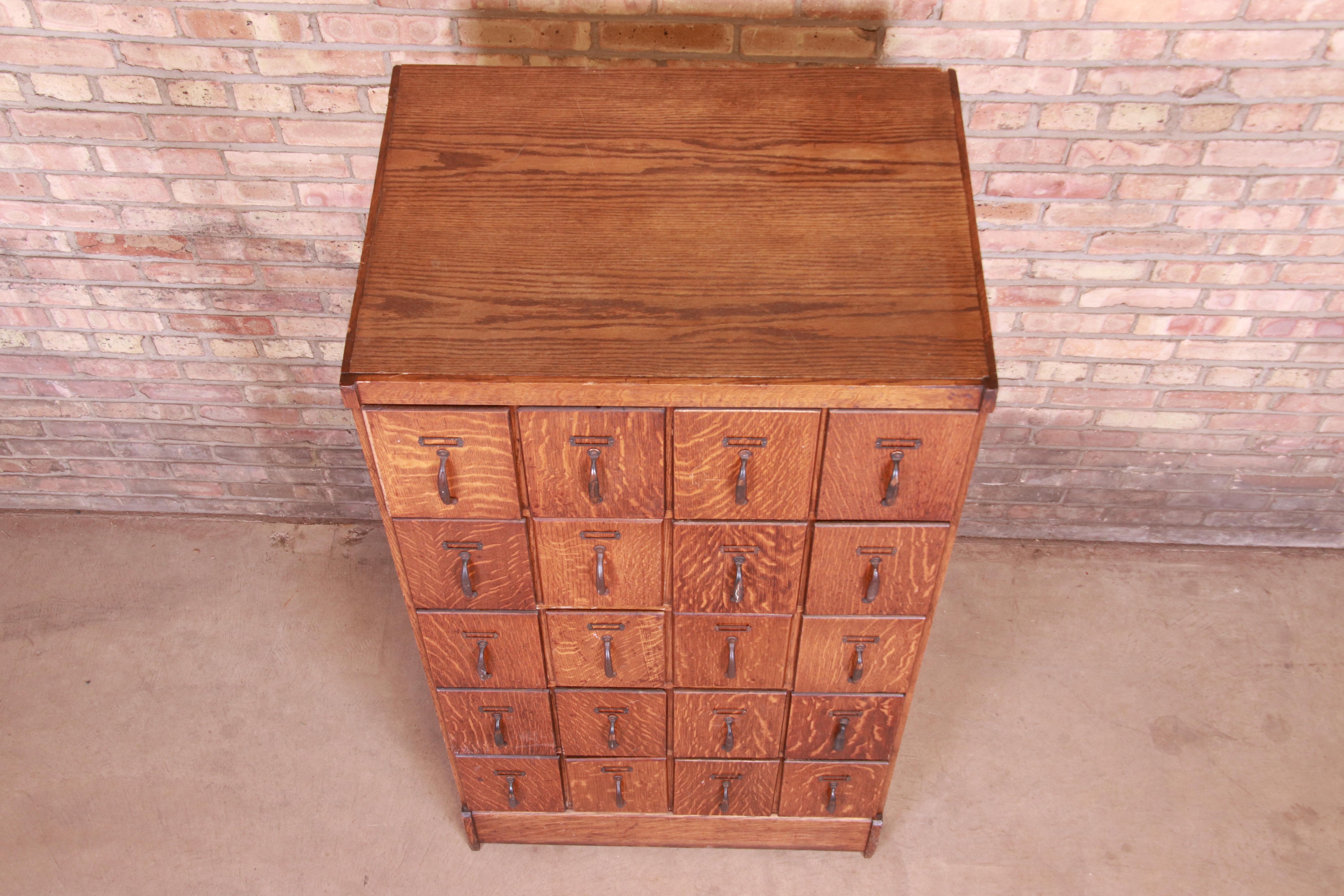 Antique Quarter Sawn Oak 20-Drawer Deed Filing Cabinet, circa 1890 5