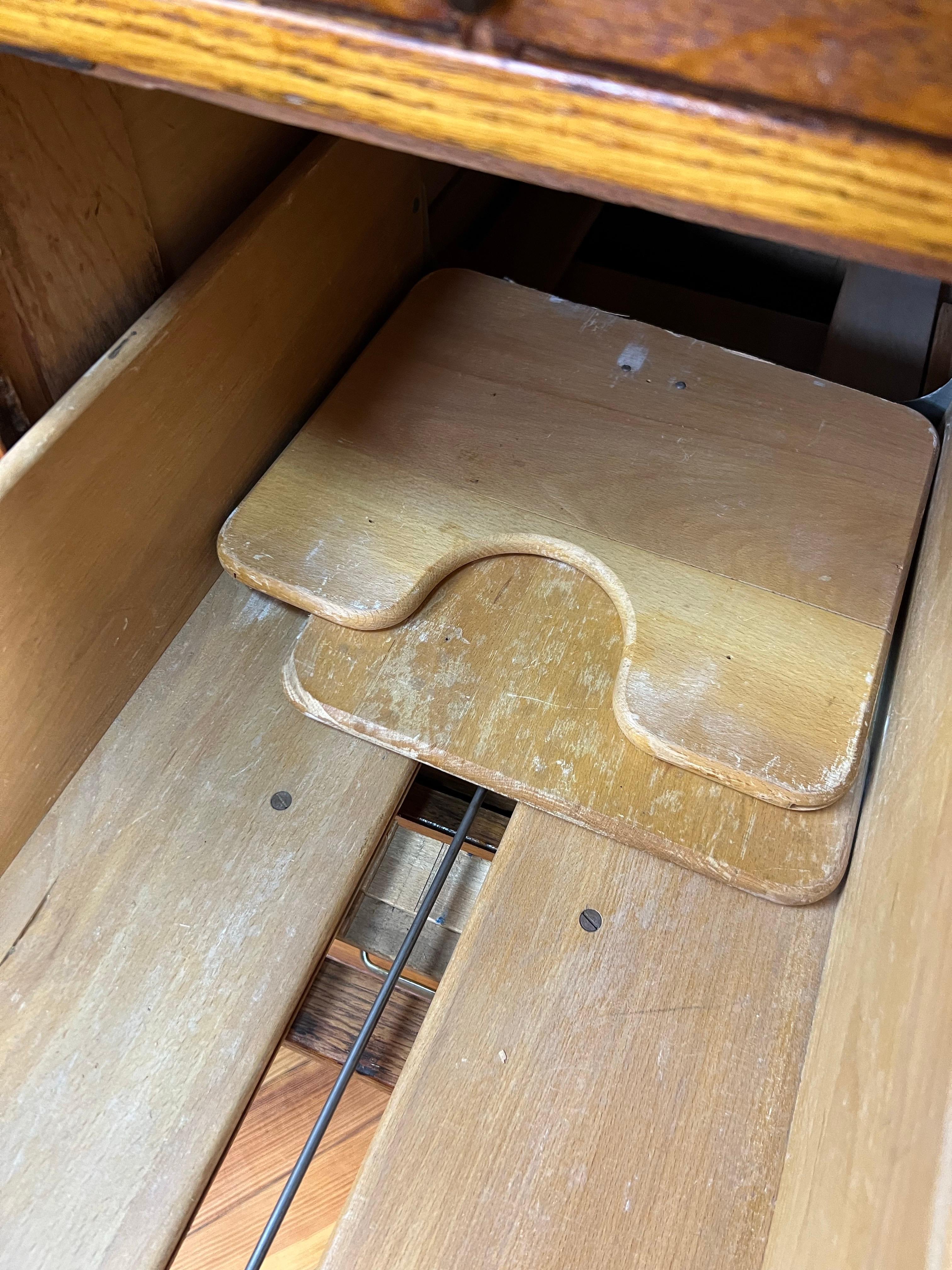 Antique Quarter Sawn Oak File Cabinet For Sale 5