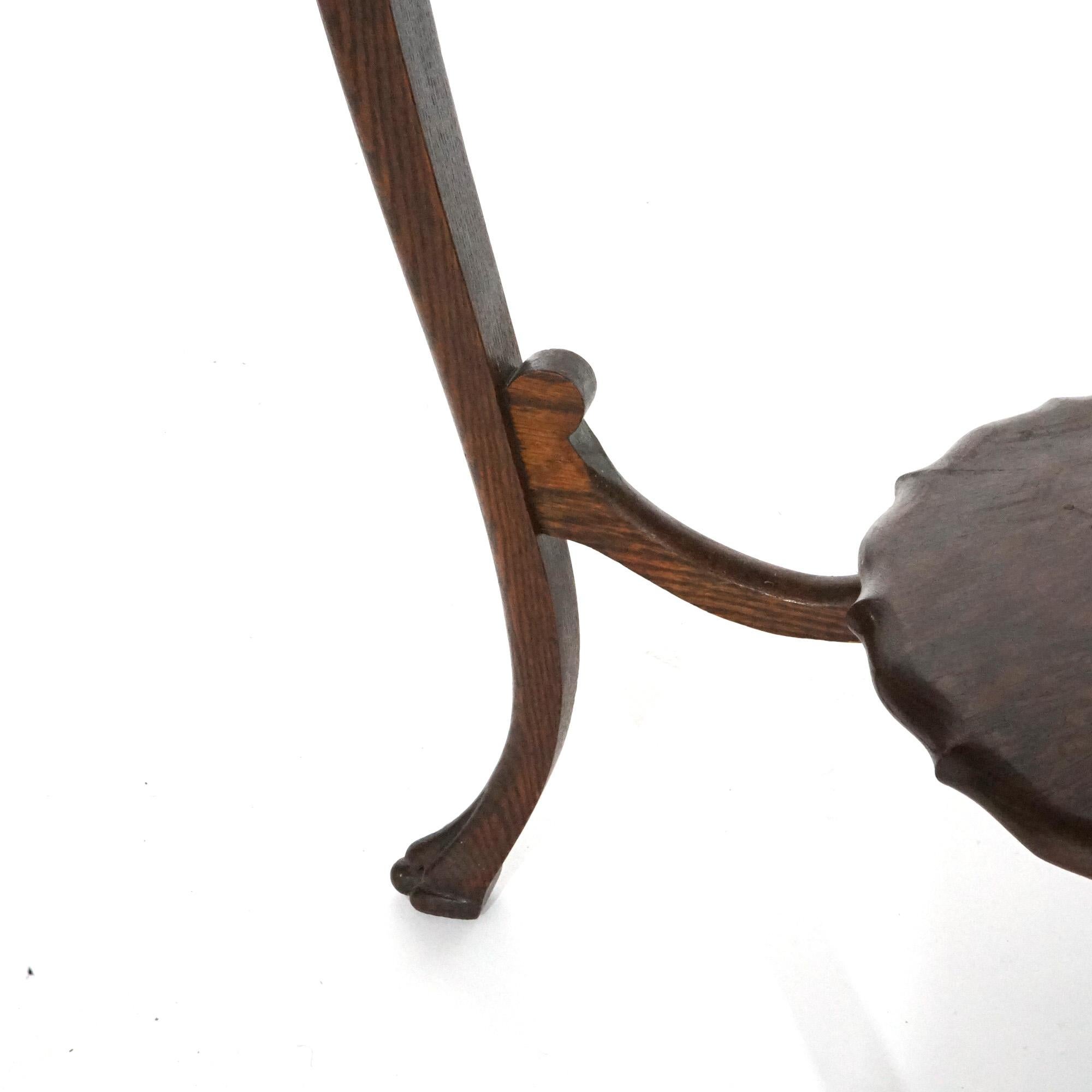 Antique Quartersawn Oak Parlor Table with Paw Feet, Circa 1900 For Sale 8