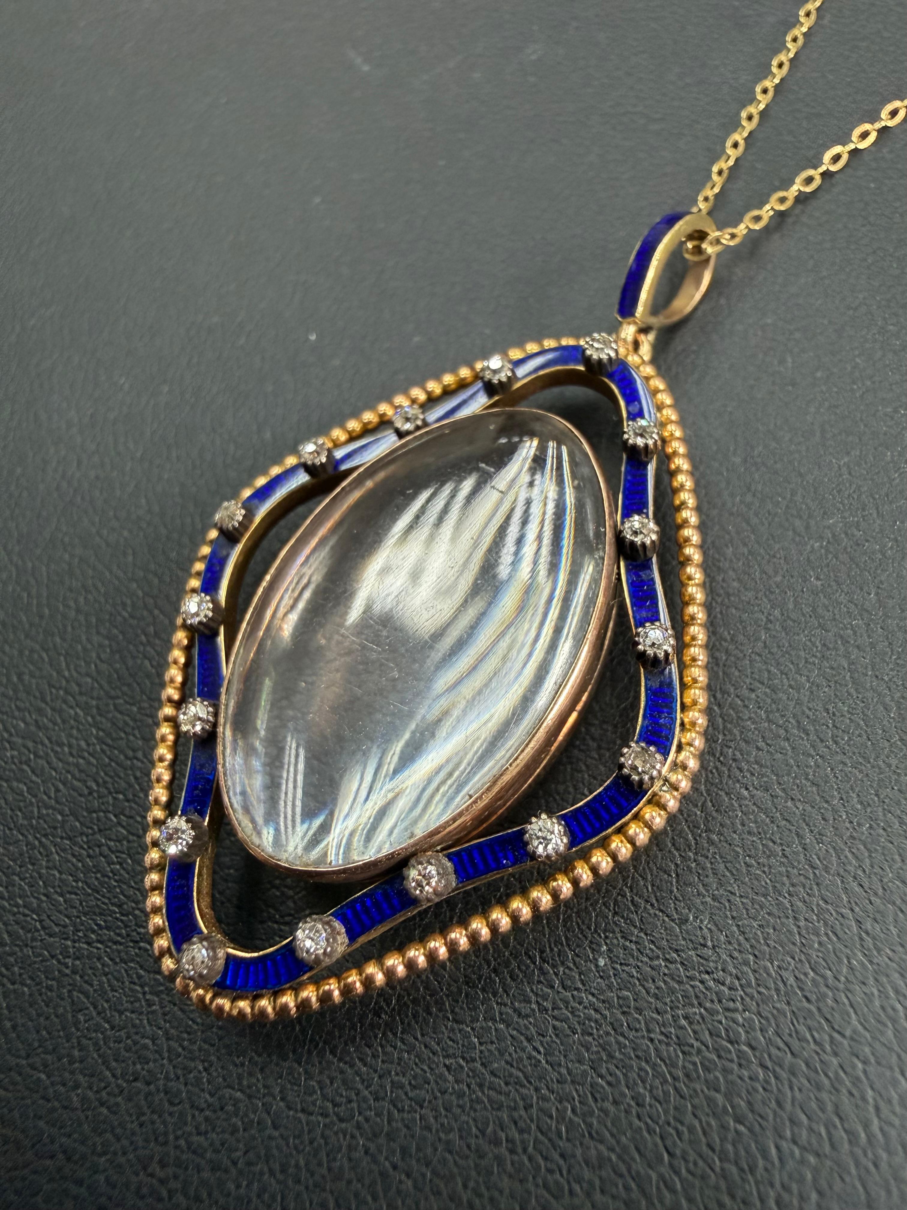 Pendentif ancien en cristal de quartz, émail bleu de cobalt et diamant circa 1880 en vente 10