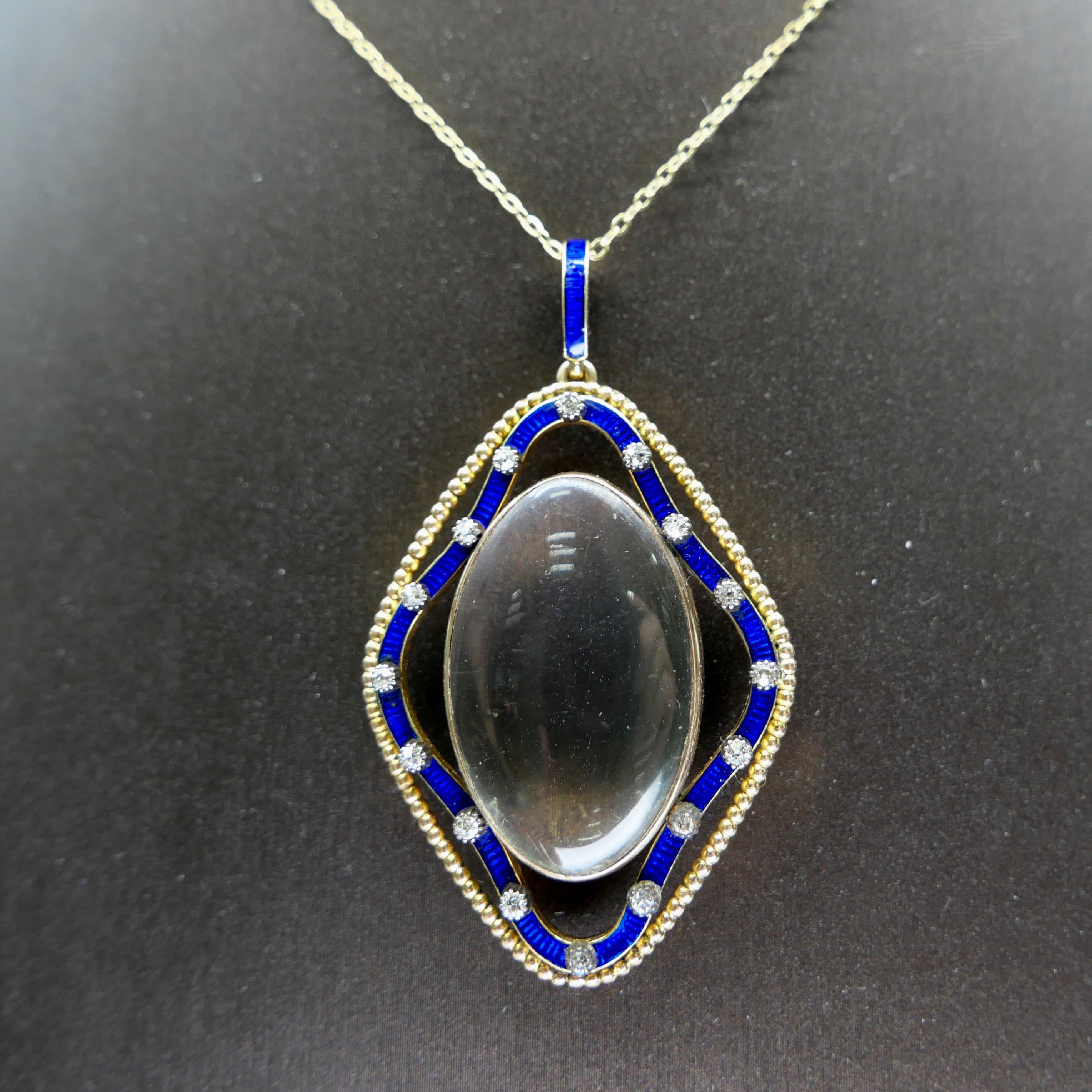 Pendentif ancien en cristal de quartz, émail bleu de cobalt et diamant circa 1880 en vente 11