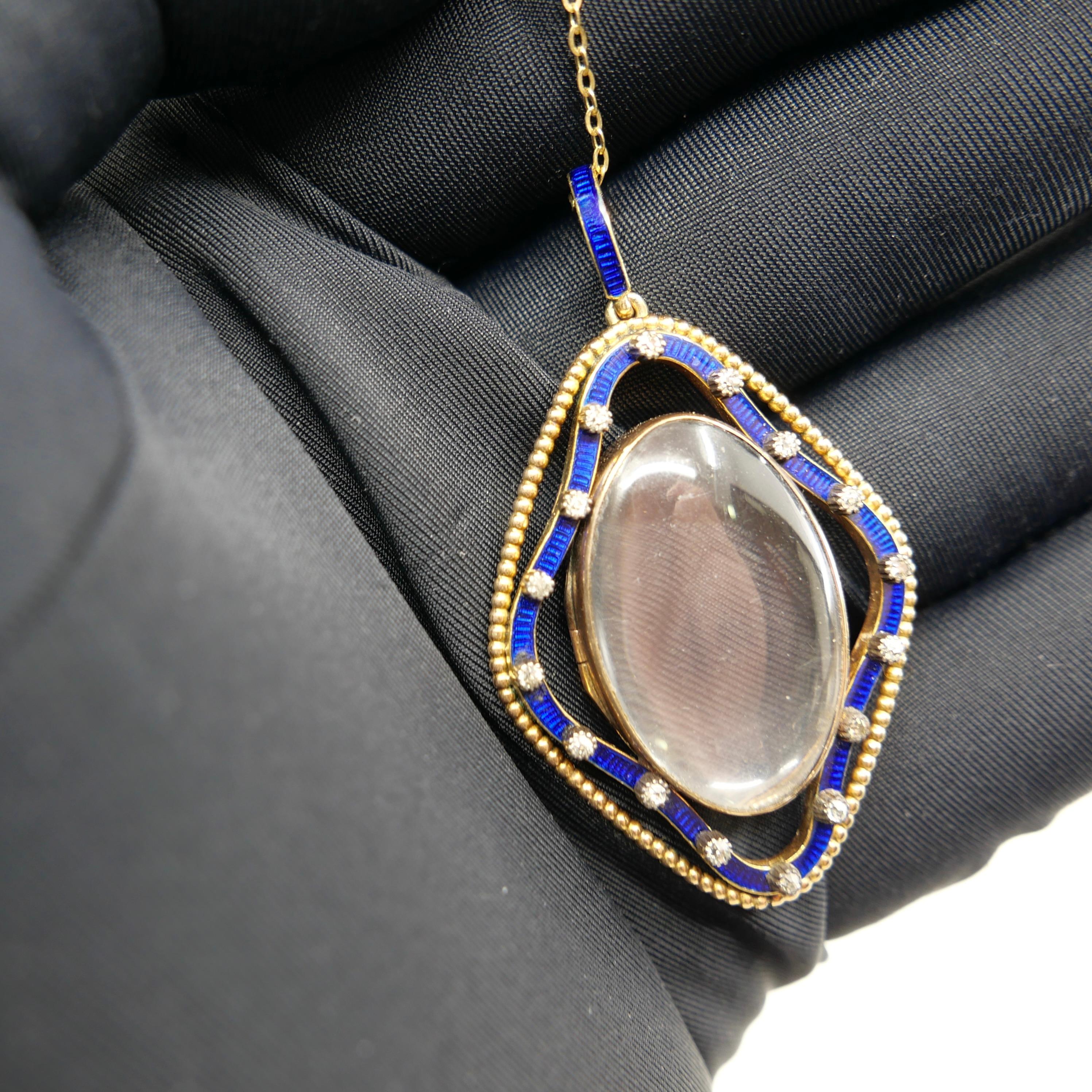 Pendentif ancien en cristal de quartz, émail bleu de cobalt et diamant circa 1880 en vente 3