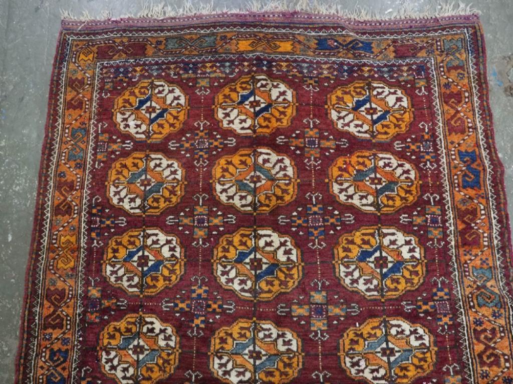 Persiano Antico tappeto Quchan Kurd con disegno Turkmen Gul, pelo spesso, Circa 1900/20 in vendita