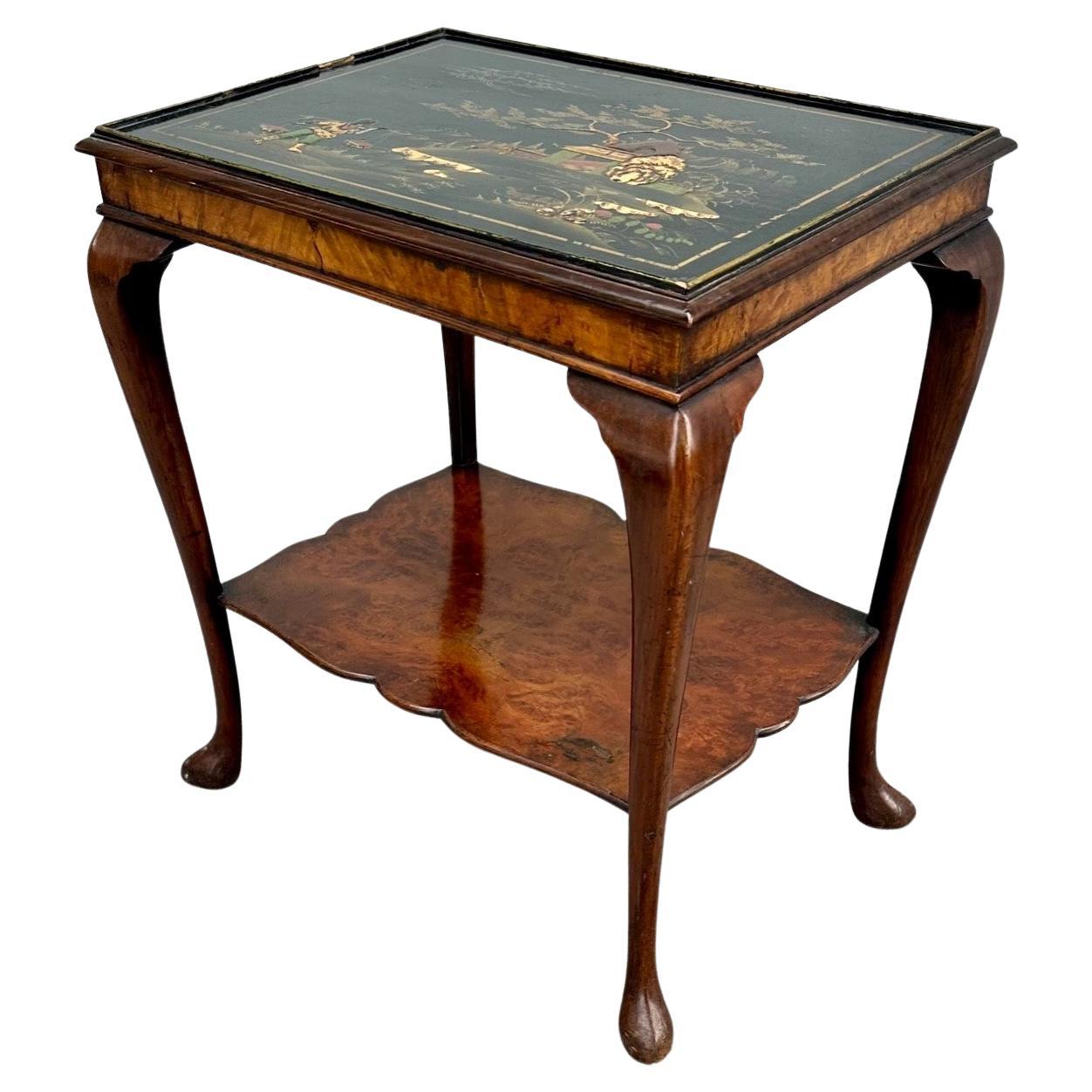 Antiker Queen Anne Stil mit erhöhtem Lack Chinoiserie Beistelltisch.