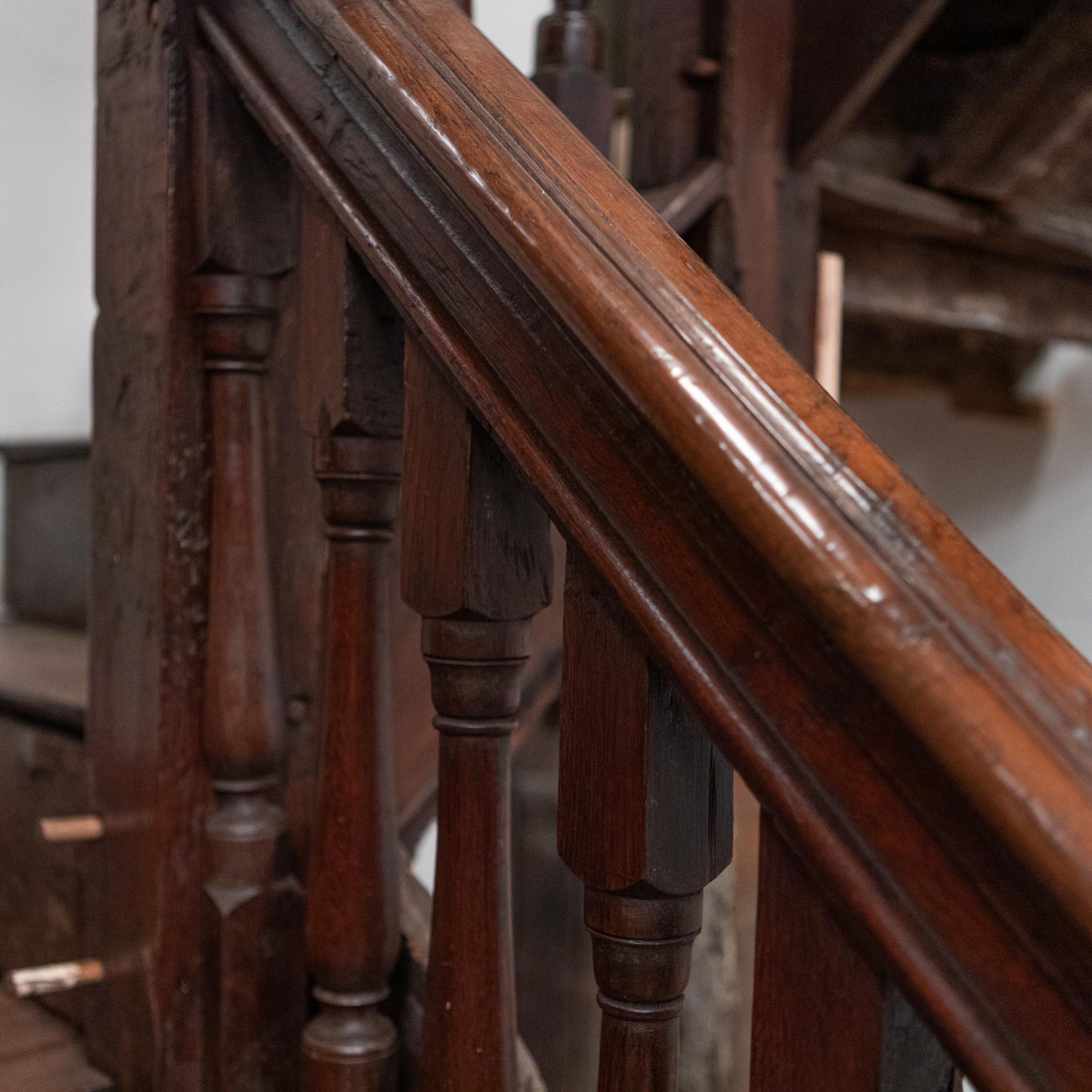 Antique Queen Anne 18th Century Oak Staircase For Sale 3