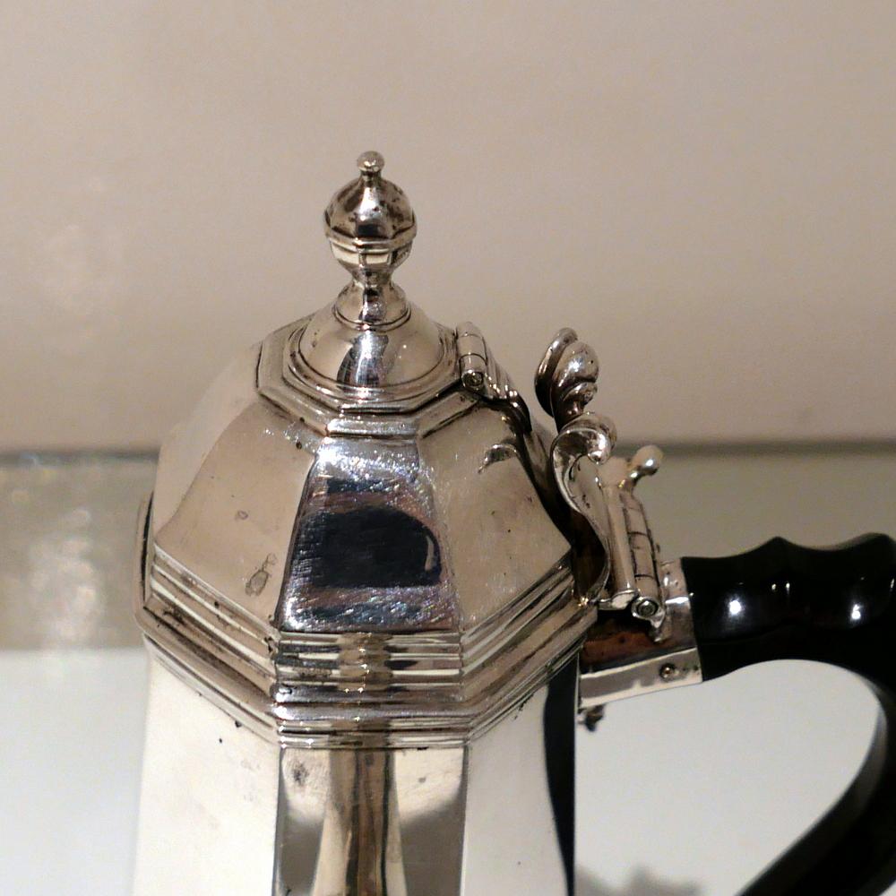 Antique Queen Anne Britannia Silver Chocolate Pot London 1712 Richard Watts For Sale 5