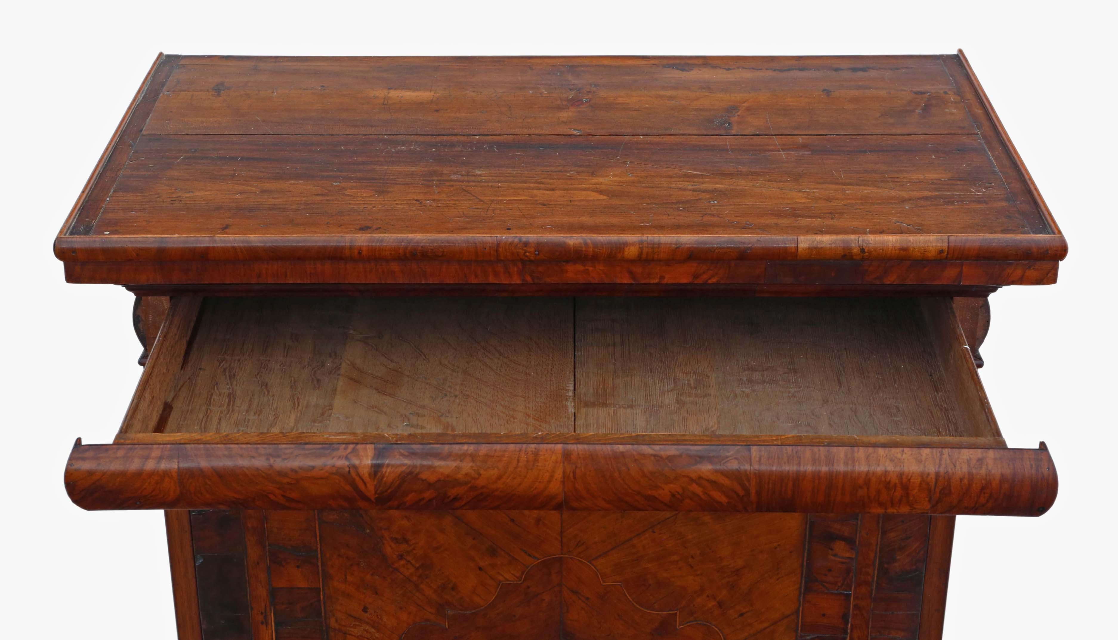 Ancien bureau Escritoire en ronce de noyer incrustée Queen Anne début 18ème siècle en vente 3