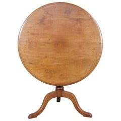 Antique Queen Anne English Mahogany Round Tilt Top Pedestal Accent Tea Table