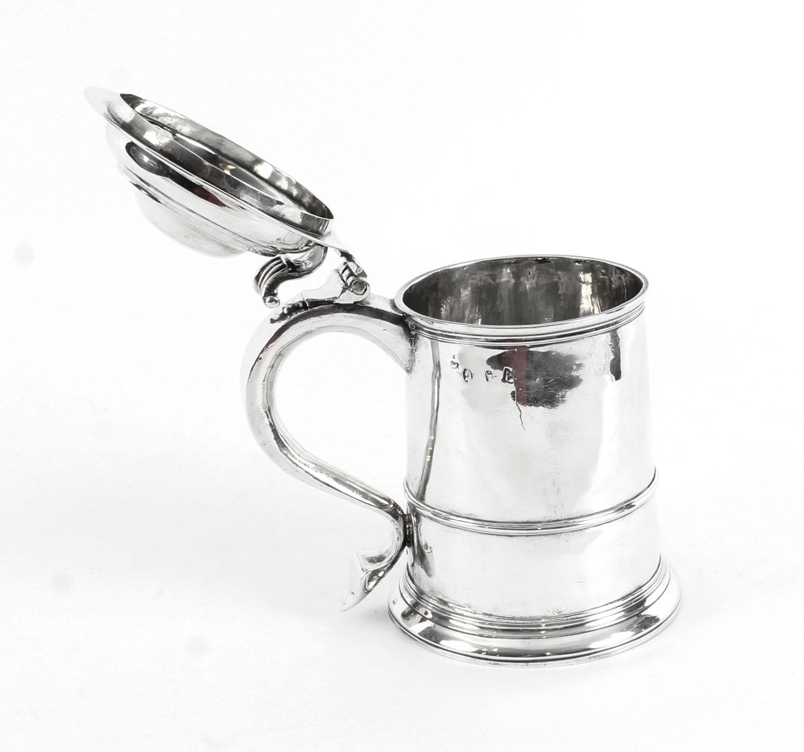 Antique Queen Anne English Silver Tankard, 1706, 18th Century In Good Condition In London, GB