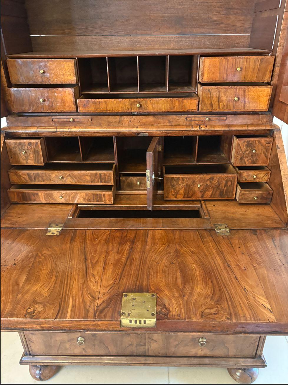 Antique Queen Anne Fantastic Quality Burr Walnut & Featherbanded Bureau Bookcase For Sale 5