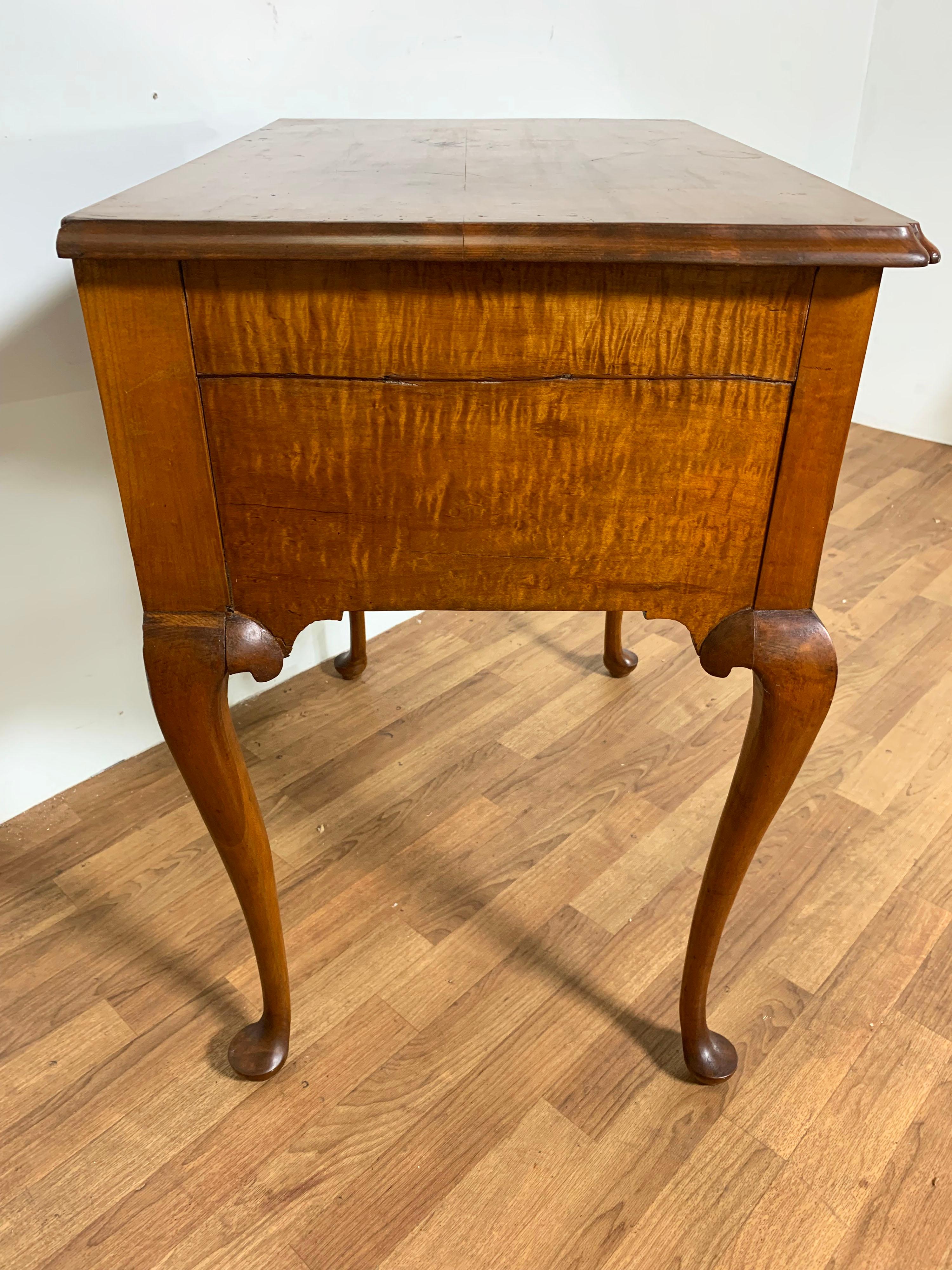 Antique Queen Anne Lowboy Tiger Maple Dressing Table, Ca. 1750s 3