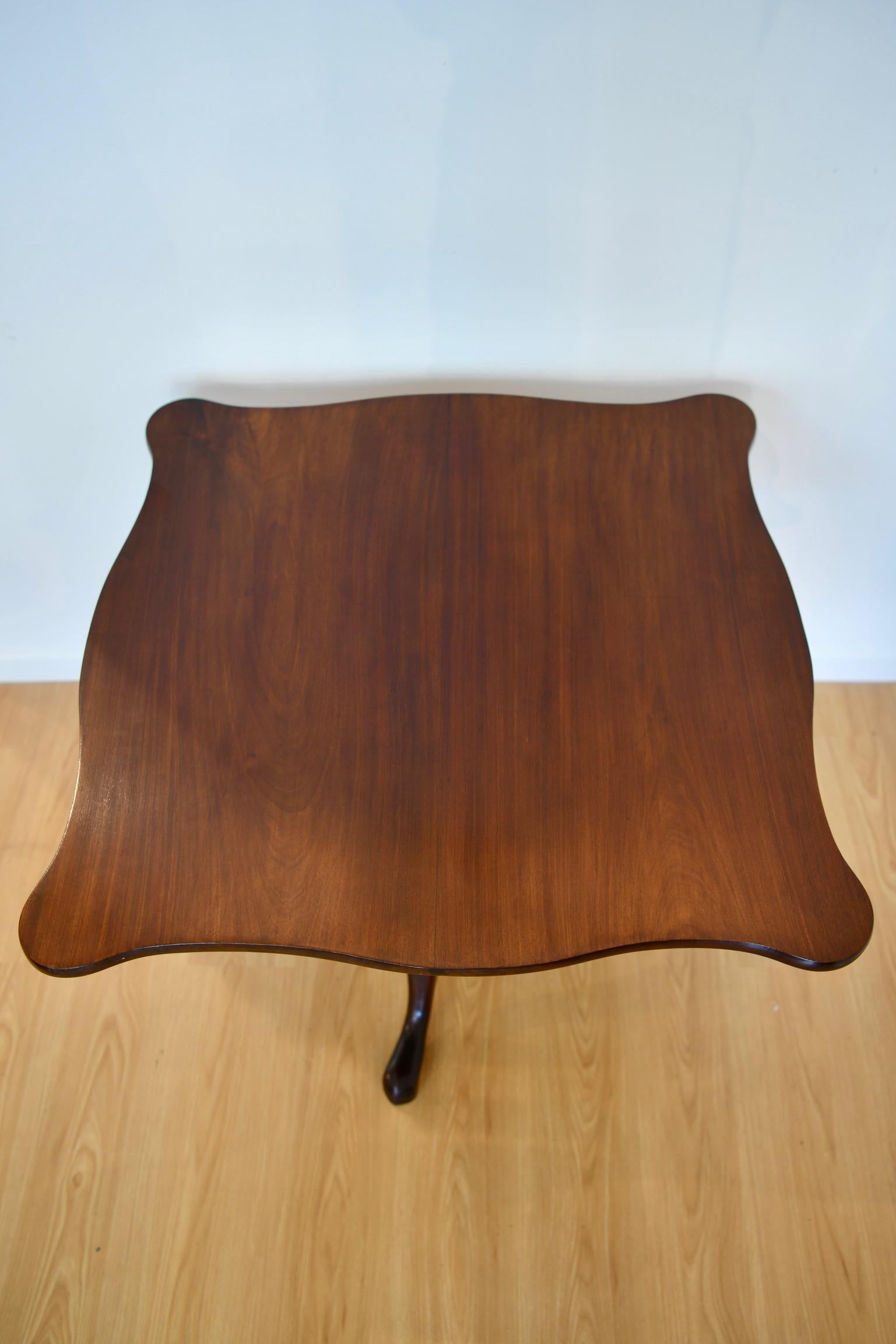 18th Century and Earlier Antique Queen Anne Mahogany Tilt-Top Breakfast Table