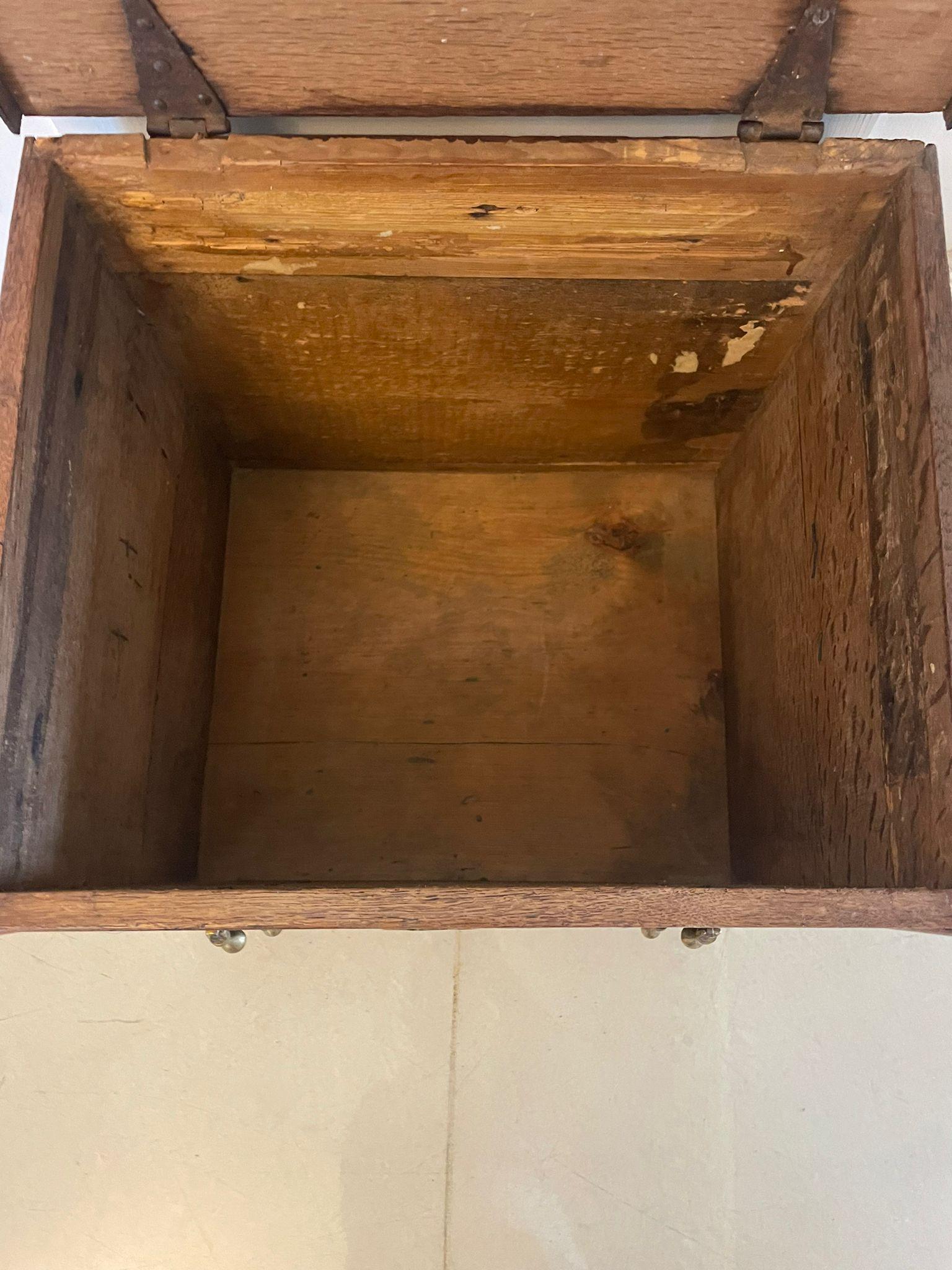 Antico cassettone in Oak Oak di qualità Queen Anne in vendita 1