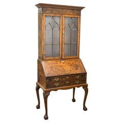 Bureau ancien de style Queen Anne en ronce de noyer, bibliothèque, bureau secrétaire
