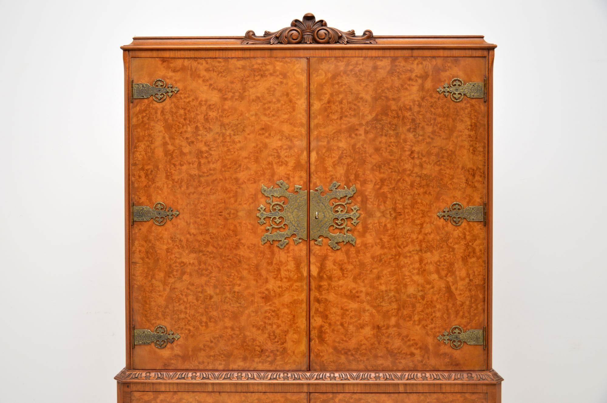 Antique Queen Anne Style Burr Walnut Cocktail Cabinet In Good Condition In London, GB