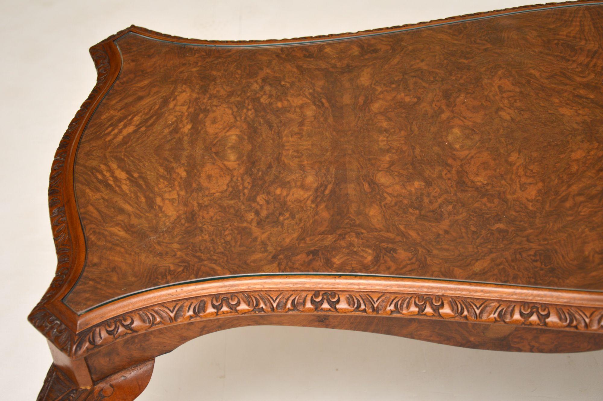 Antique Queen Anne Style Burr Walnut Coffee Table In Good Condition In London, GB