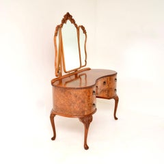 Tocador antiguo de nogal con rebabas estilo Queen Anne