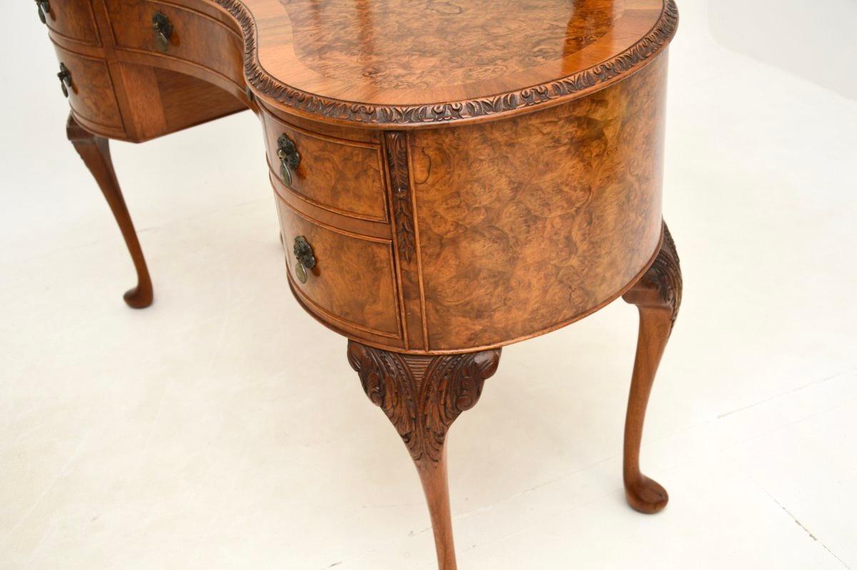 Ancienne coiffeuse en ronce de noyer de style Queen Anne 2
