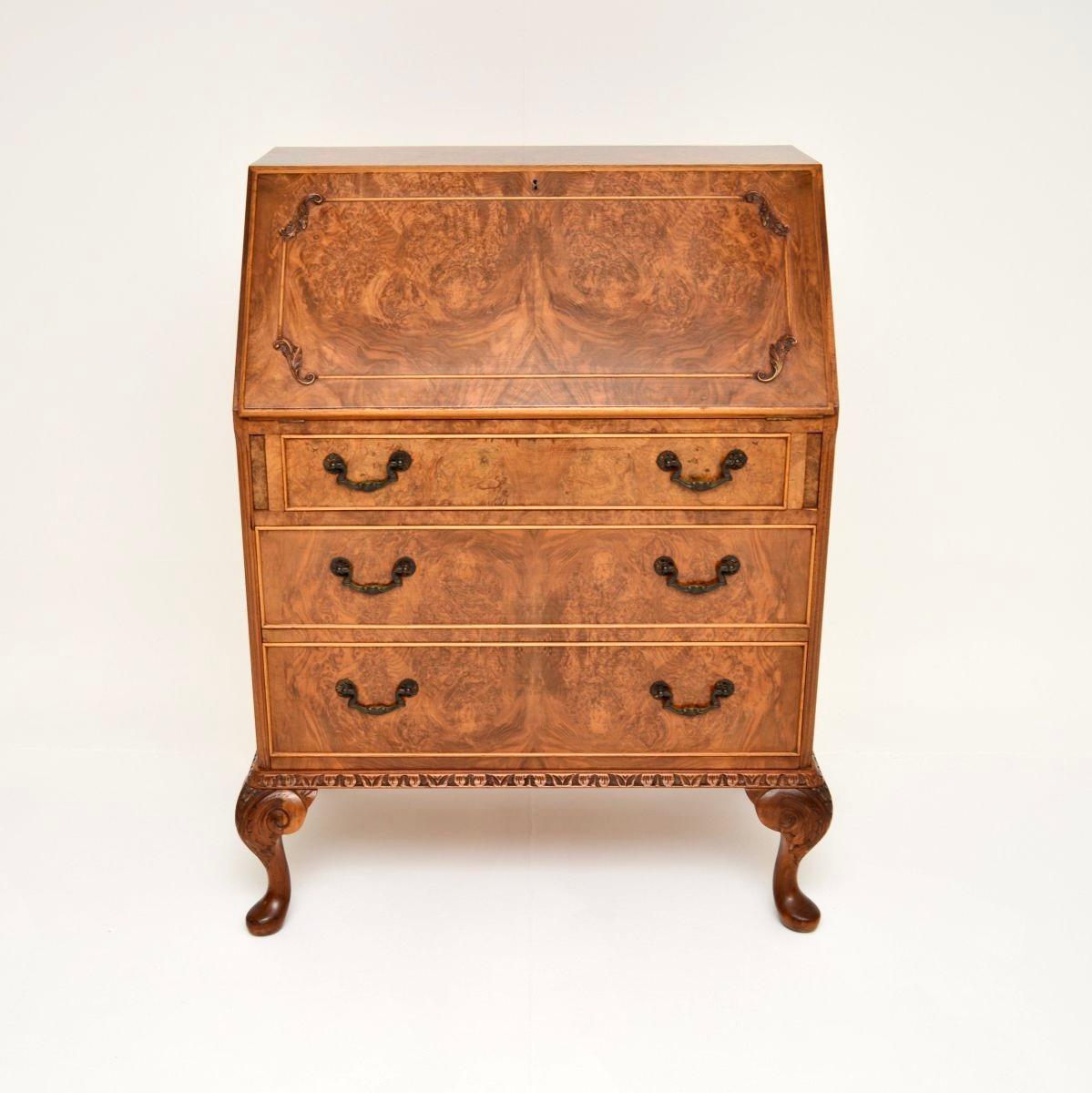 Antique Queen Anne Style Burr Walnut Writing Bureau In Good Condition For Sale In London, GB