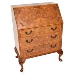 Bureau ancien en ronce de noyer de style Queen Anne