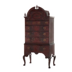 Ancienne table haute en acajou sculpté de style Queen Anne C1900