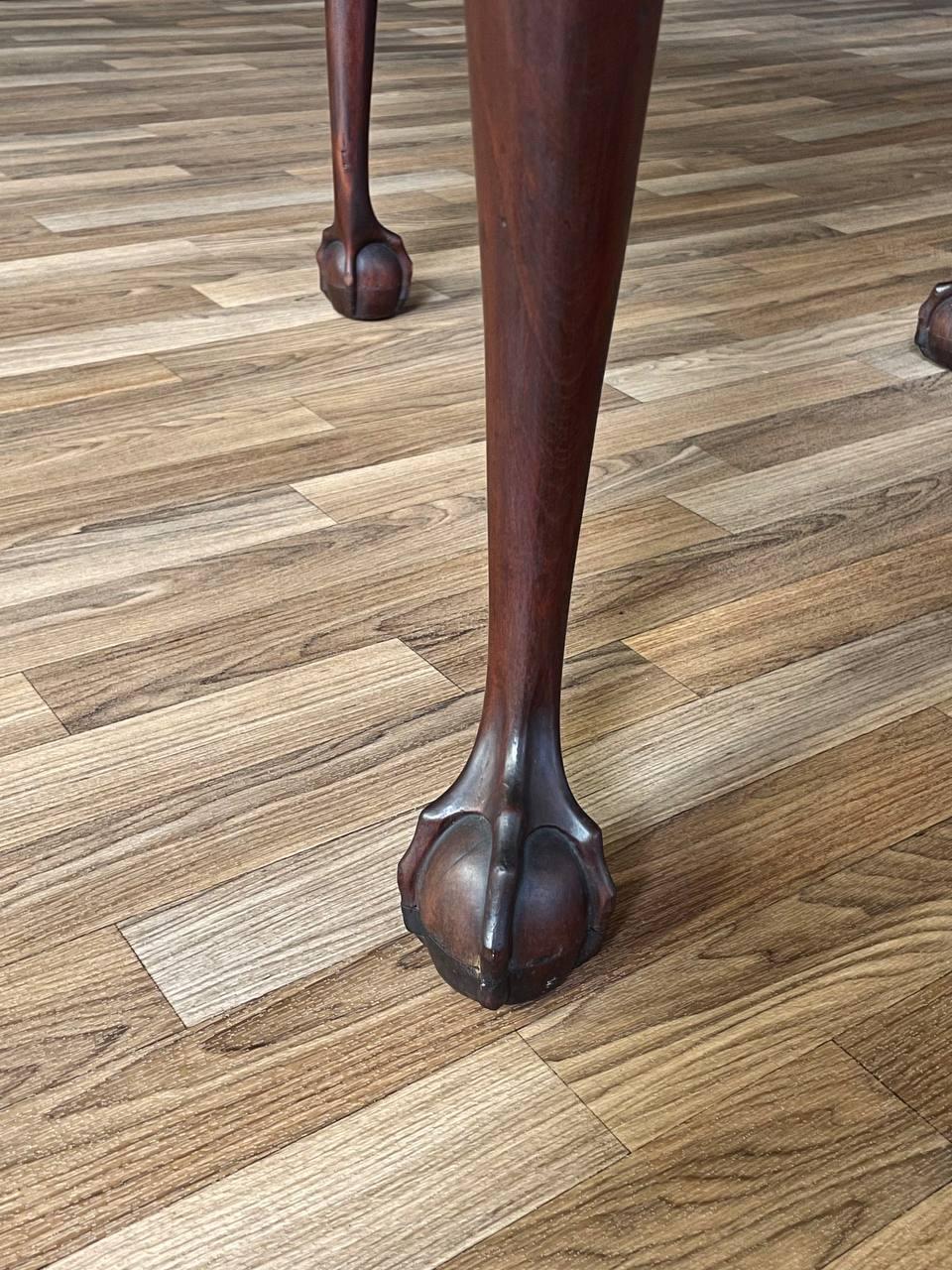 Antique Queen Anne Style Drop- Leaf Dining Table with Cabriole Legs For Sale 4