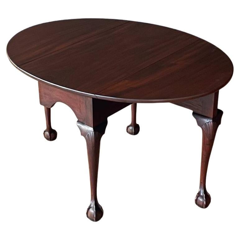 Antique Queen Anne Style Drop- Leaf Dining Table with Cabriole Legs