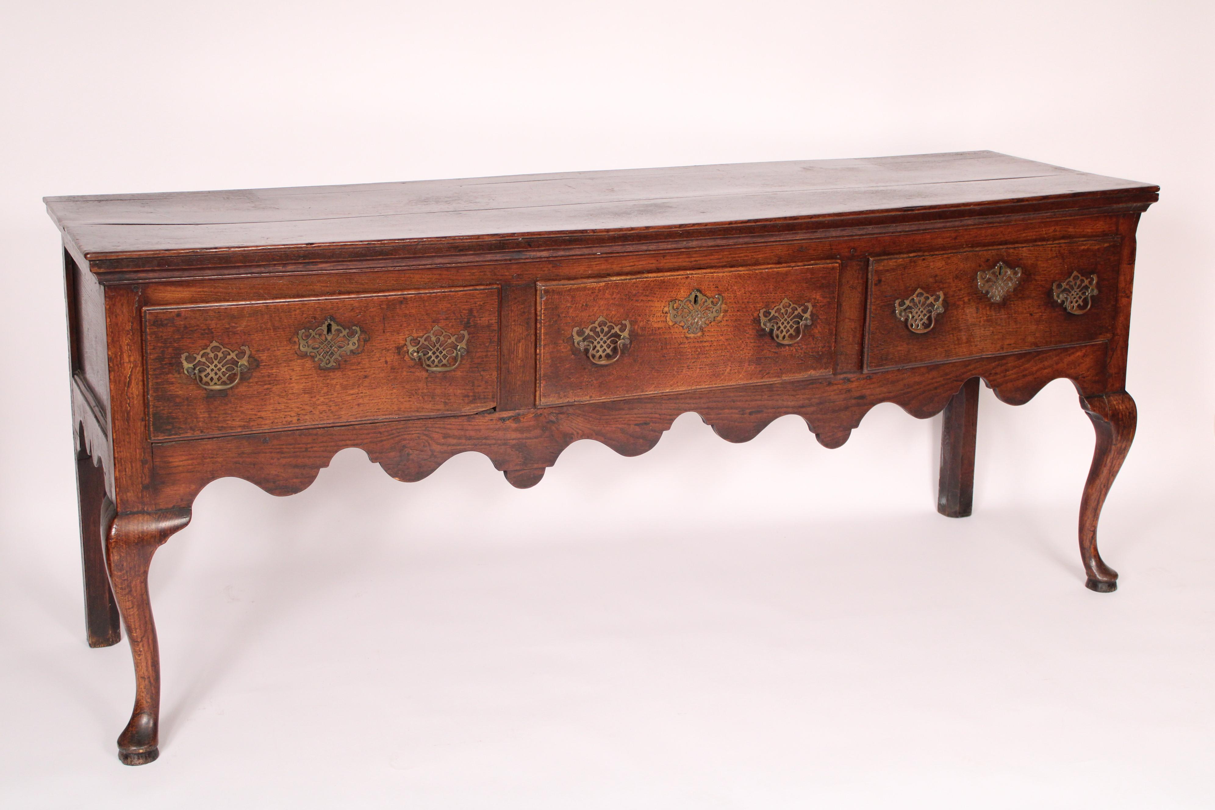 Antique Queen Anne Style Oak Sideboard In Good Condition In Laguna Beach, CA
