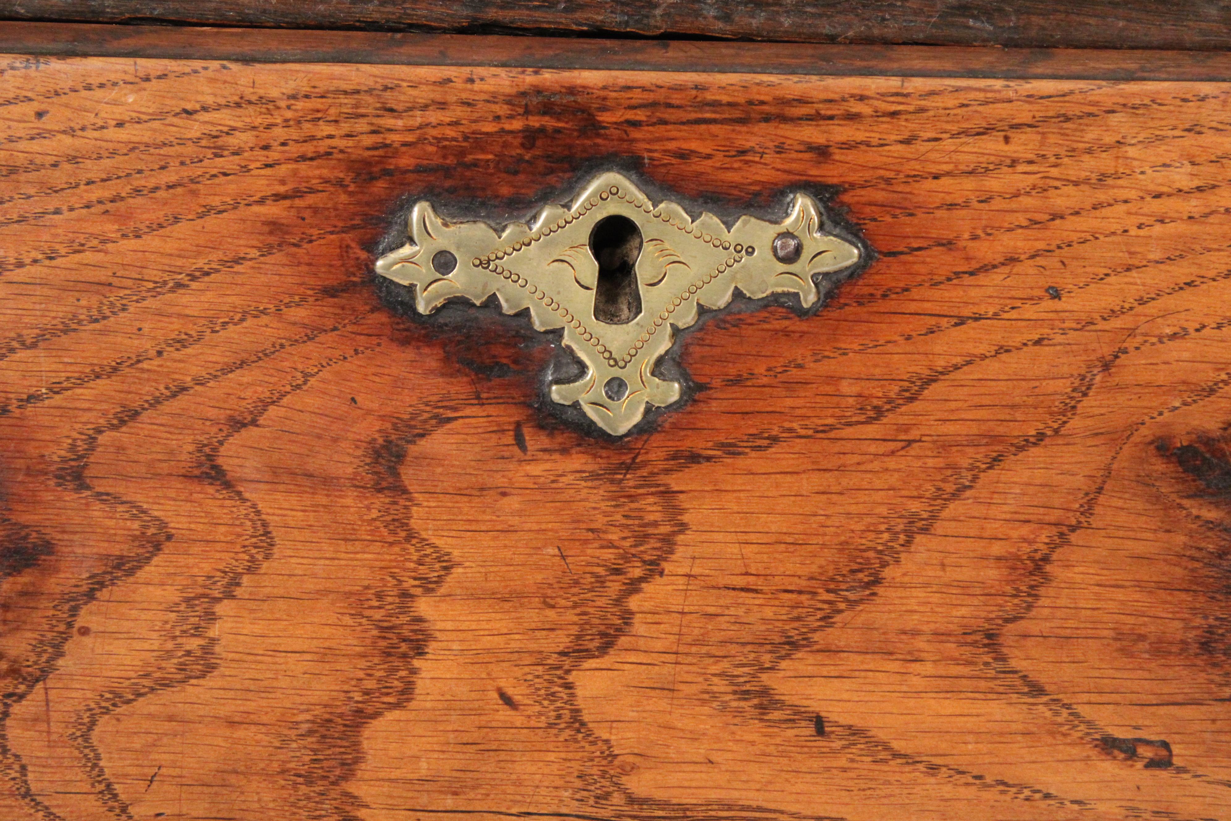 Antique Queen Anne Style Oak Sideboard For Sale 2