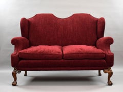 Canapé ancien de style Queen Anne