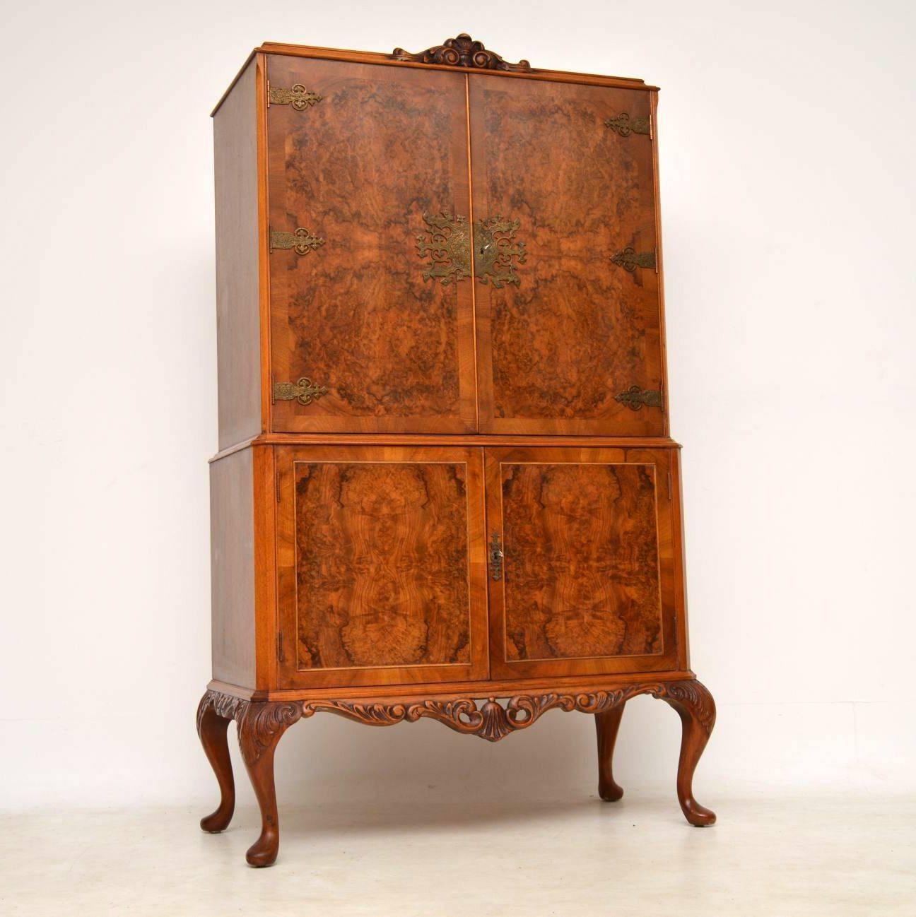 Antique Queen Anne Style Walnut Cocktail Cabinet In Excellent Condition In London, GB