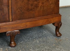 ANTIQUE QUEEN ANNE TRIPLE DOOR BURR WALNUT WARDROBE ARMOIRE WITH DRAWERS INSiDE