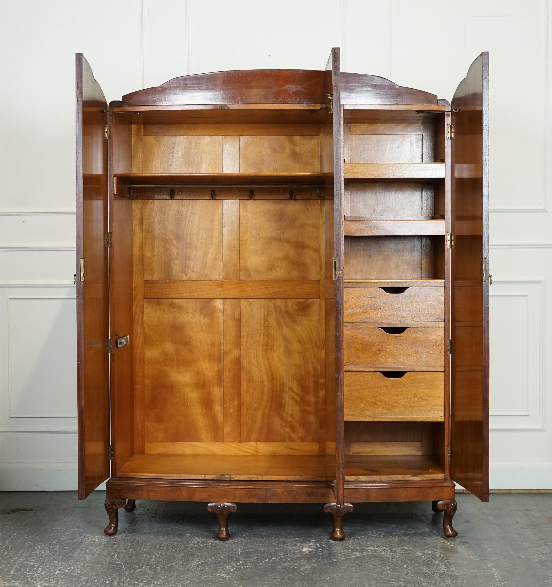 Noyer ARMOIRE ANTIQUE QUEEN ANNE DOOR BURR WALNUT WARDROBE WITH DRAWERS INSiDE