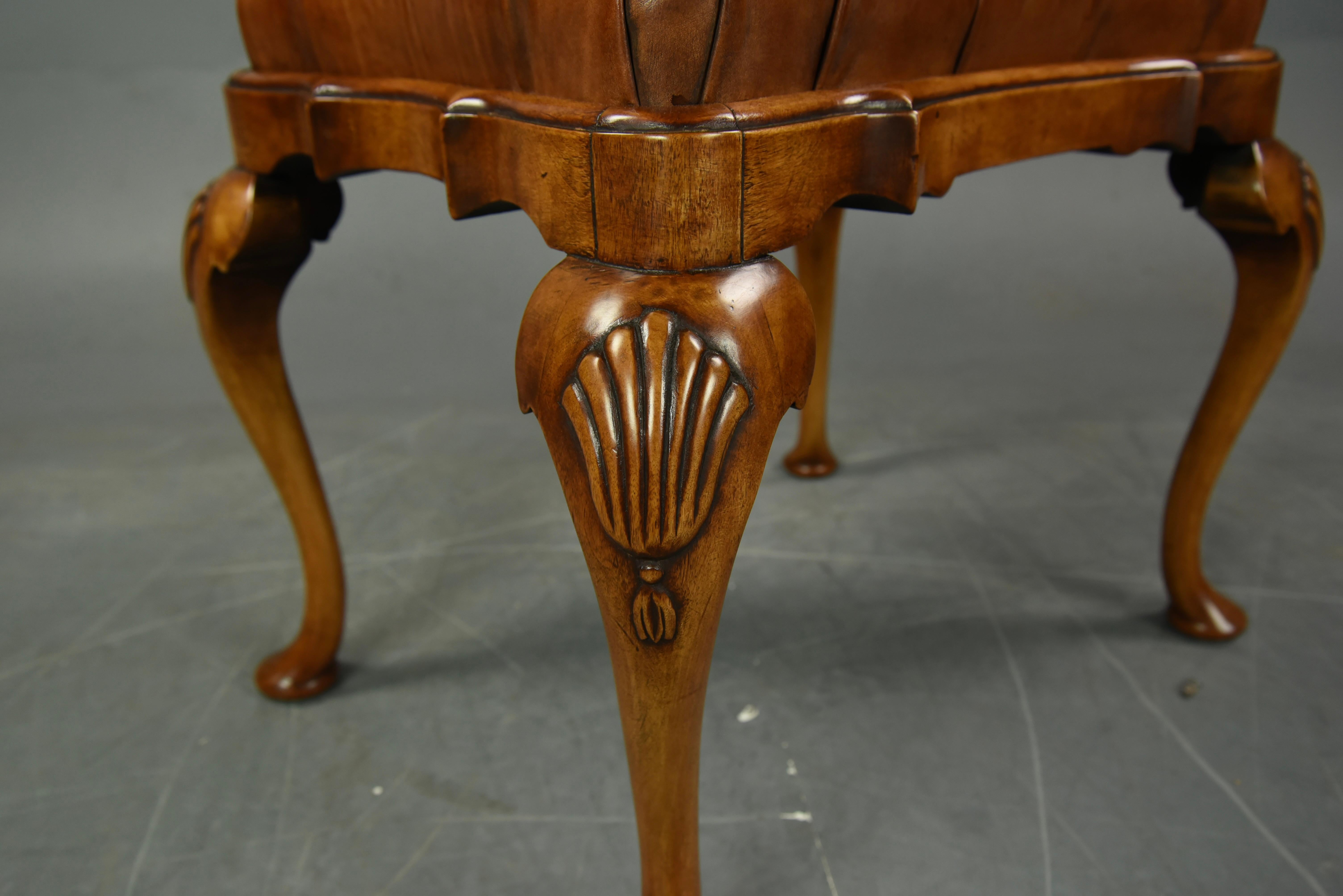 Antique Queen Anne Walnut Leather Stool In Good Condition In Chelmsford, GB