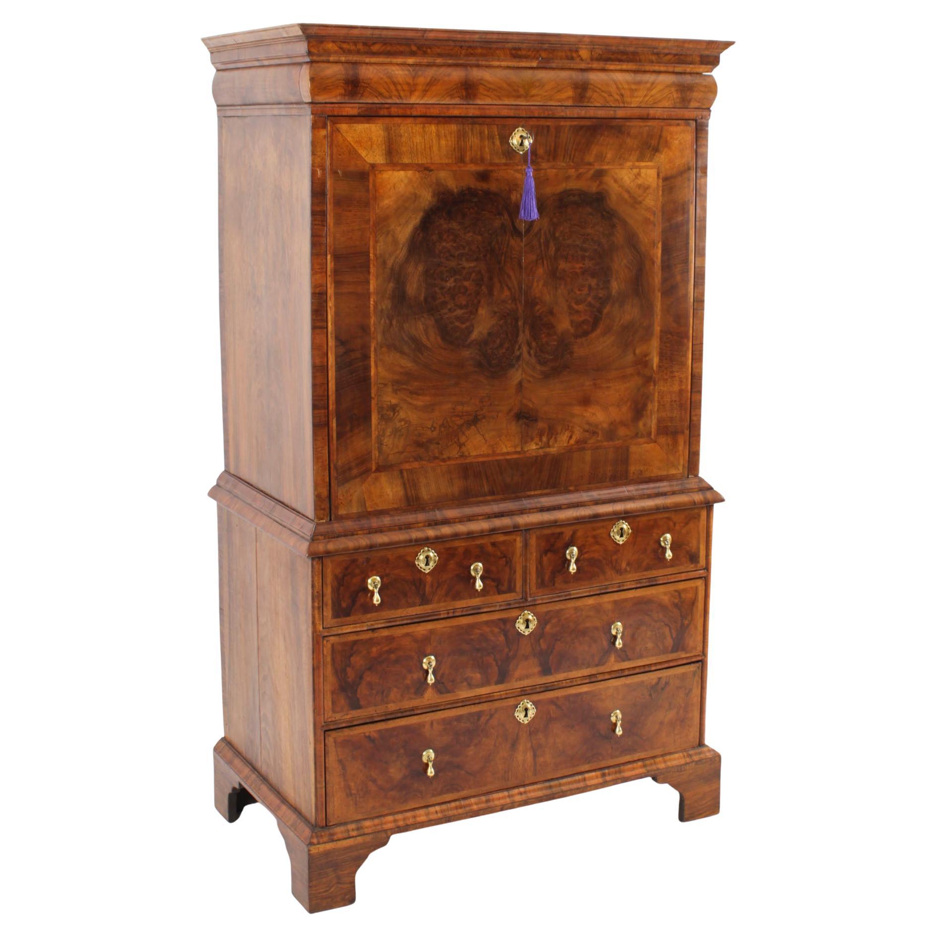 Ancienne commode secrétaire en noyer Queen Anne, 18ème siècle