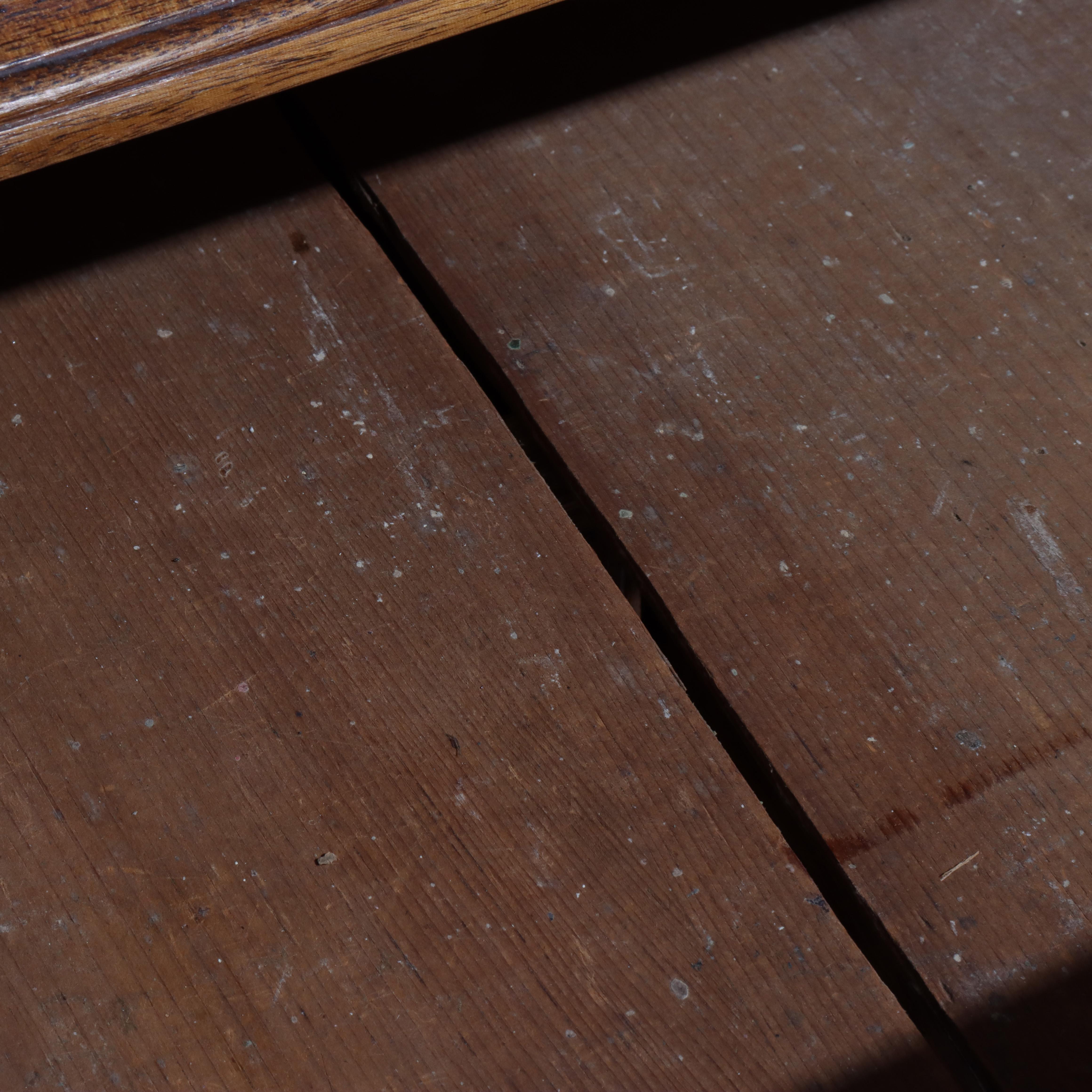 Antique Queen Anne Walnut Two Piece Chest 18thC For Sale 7
