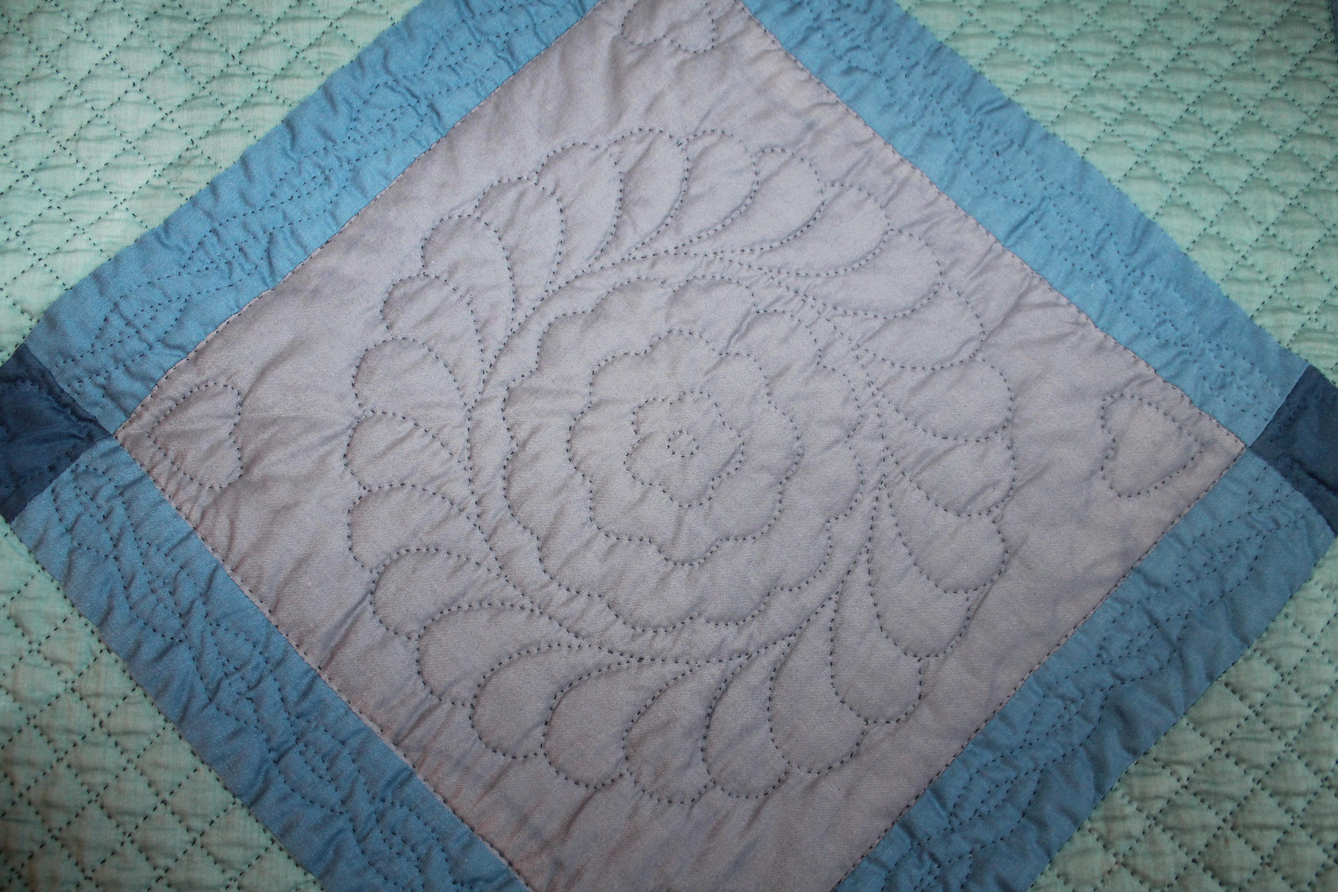 Antique Quilt, Amish  Diamond in a Square Crib Quilt In Good Condition In Los Angeles, CA
