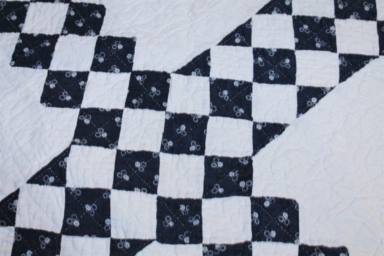 Antique Quilt  Blue & White Irish Chain  In Good Condition For Sale In Los Angeles, CA