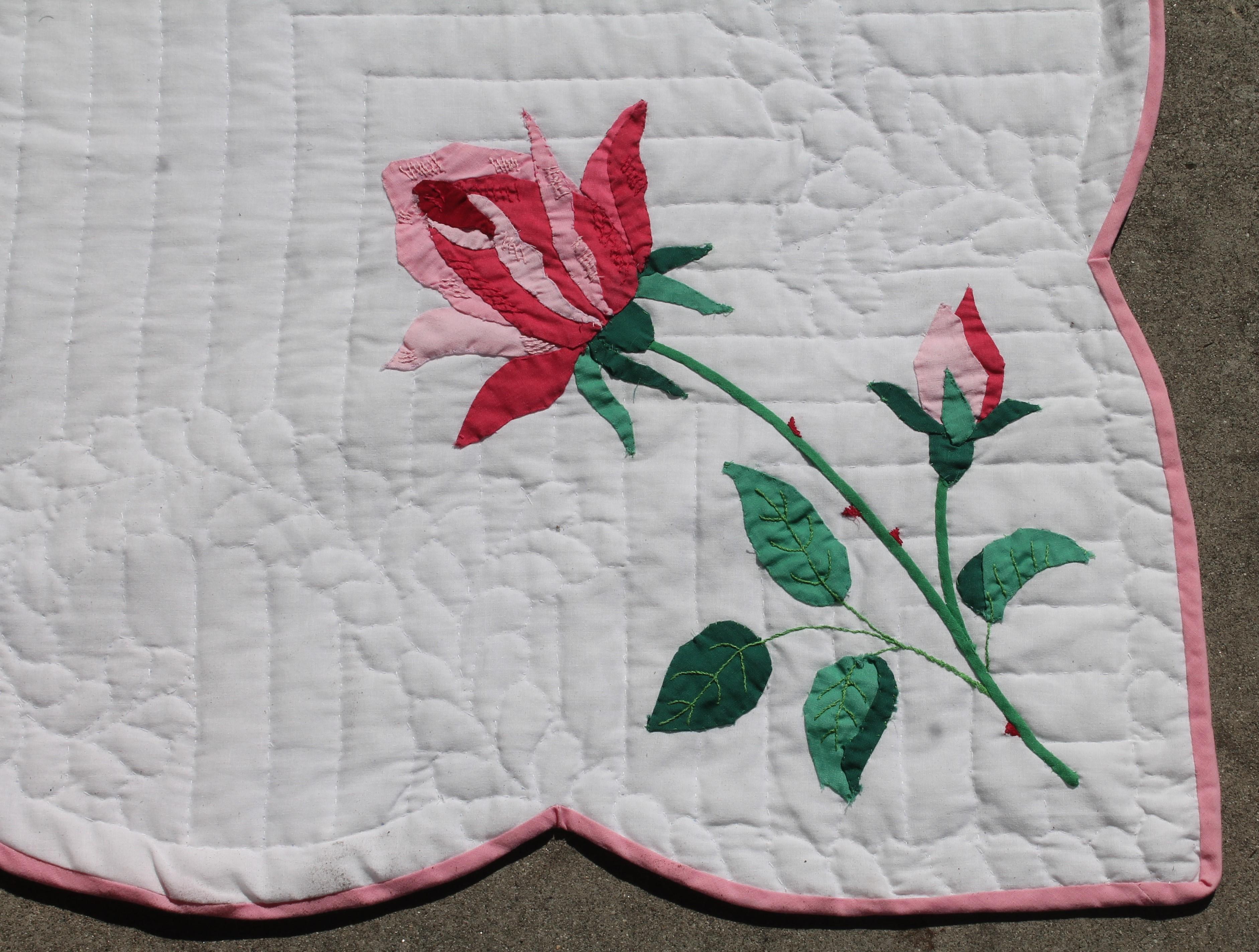 Country Antique Quilt, Midcentury Rose Applique Quilt For Sale