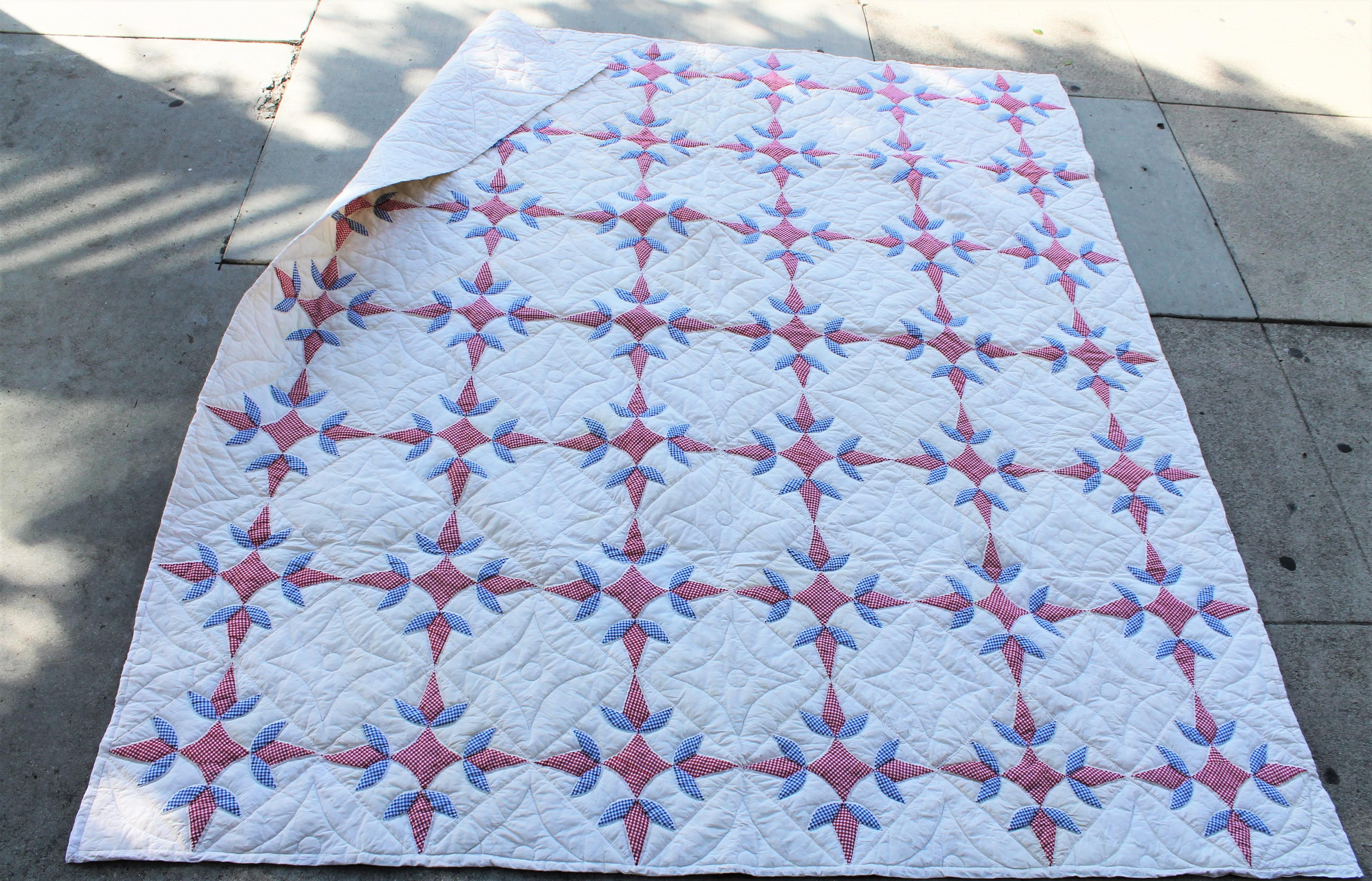 Antiker Quilt - Patriotisch Geometrisch Rot:: Weiß und Blau (Land) im Angebot
