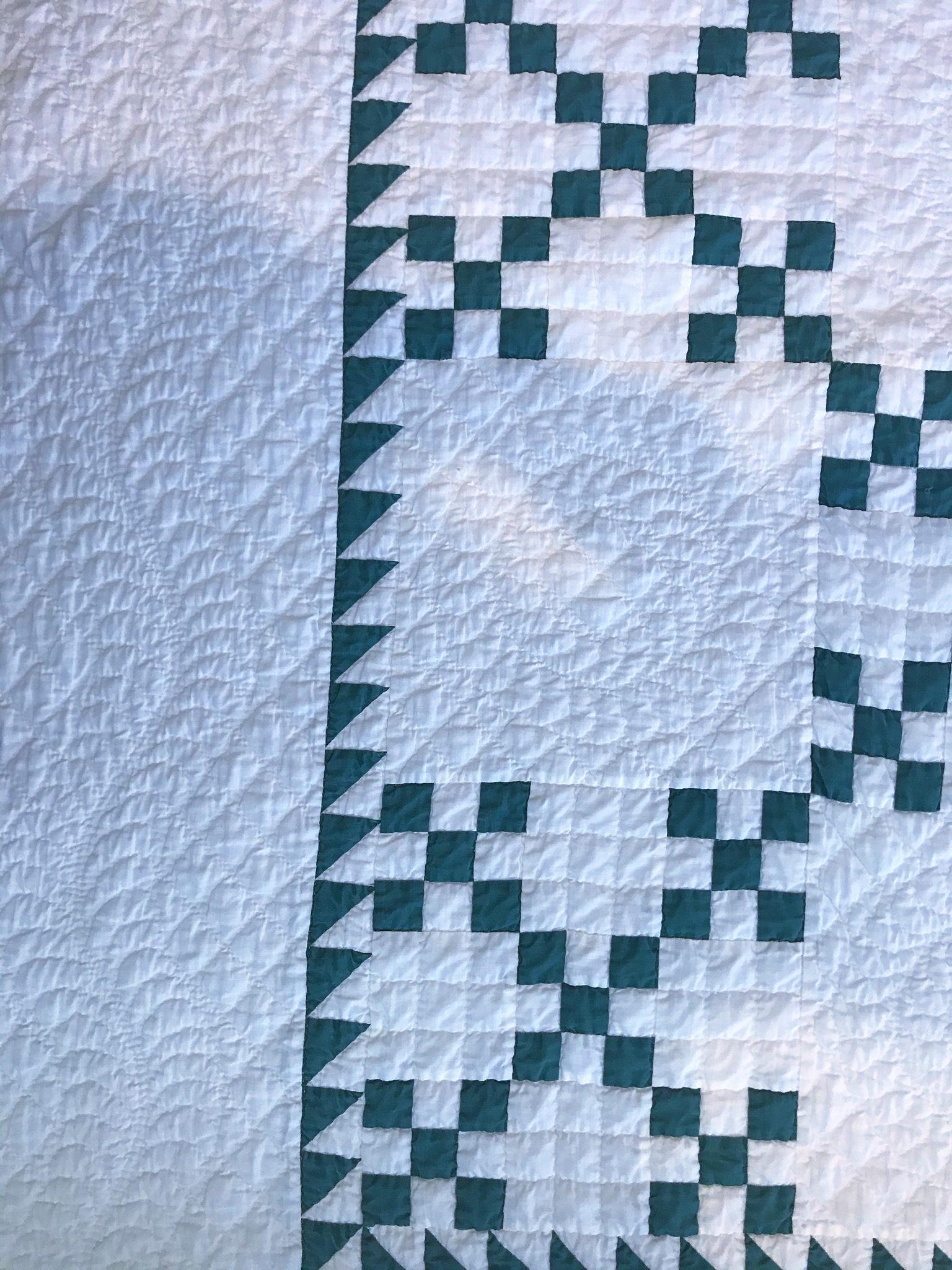 Early 20th Century Antique Quilt Postage Stamp Chain Quilt in Green and White