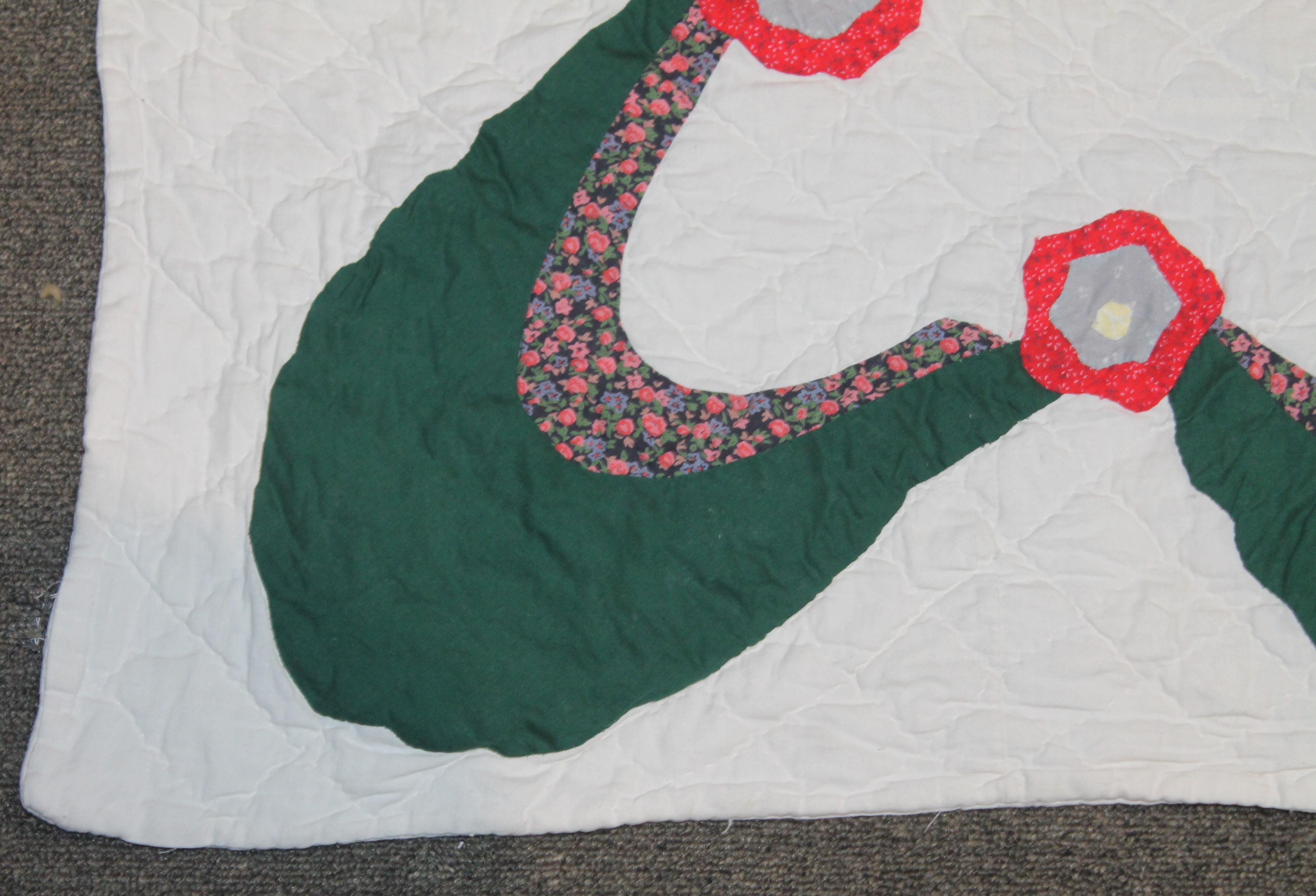 Hand-Crafted Antique Quilt Red and Green Applique For Sale