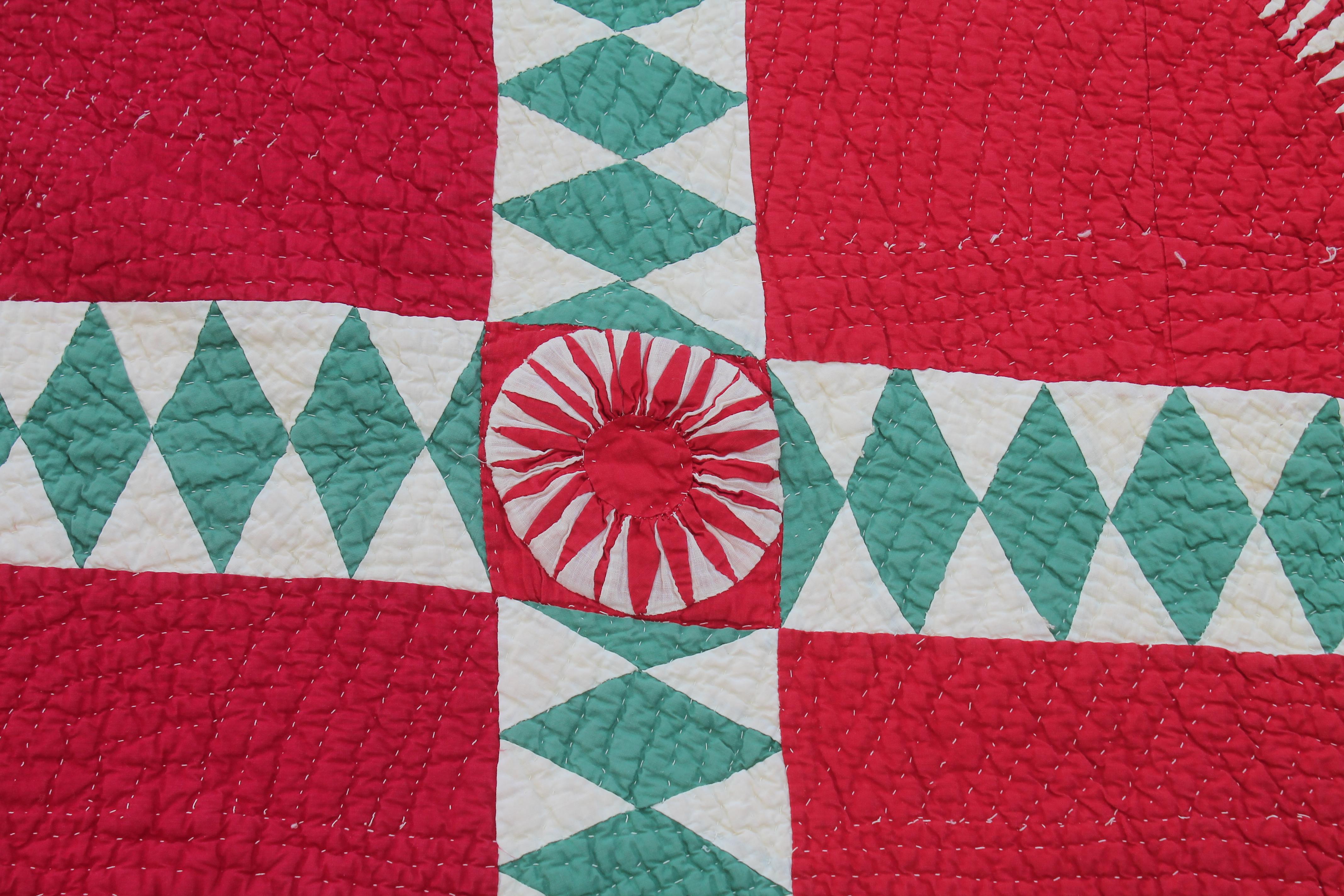 Hand-Crafted Antique Quilt Red and Green New York Beauty