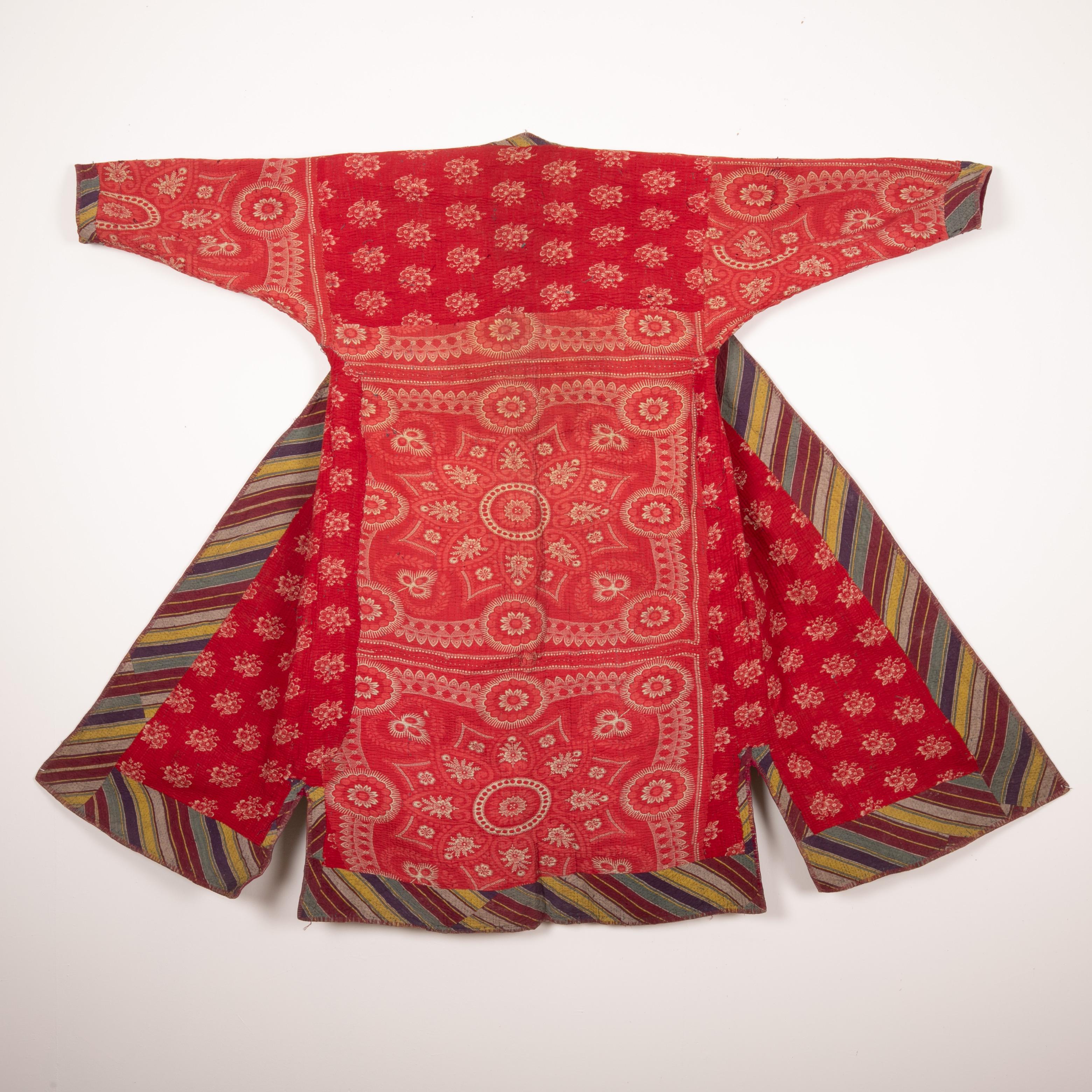 Antiguo chapán acolchado de ikat de Khorazm, Uzbekistán, finales del siglo XIX en venta 2