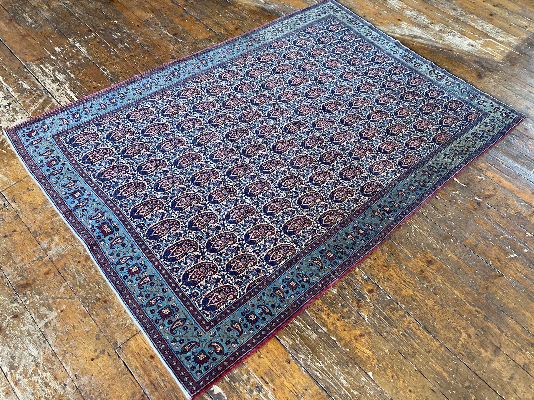 Antique Qum Rug 2.00m X 1.36m In Good Condition For Sale In St. Albans, GB